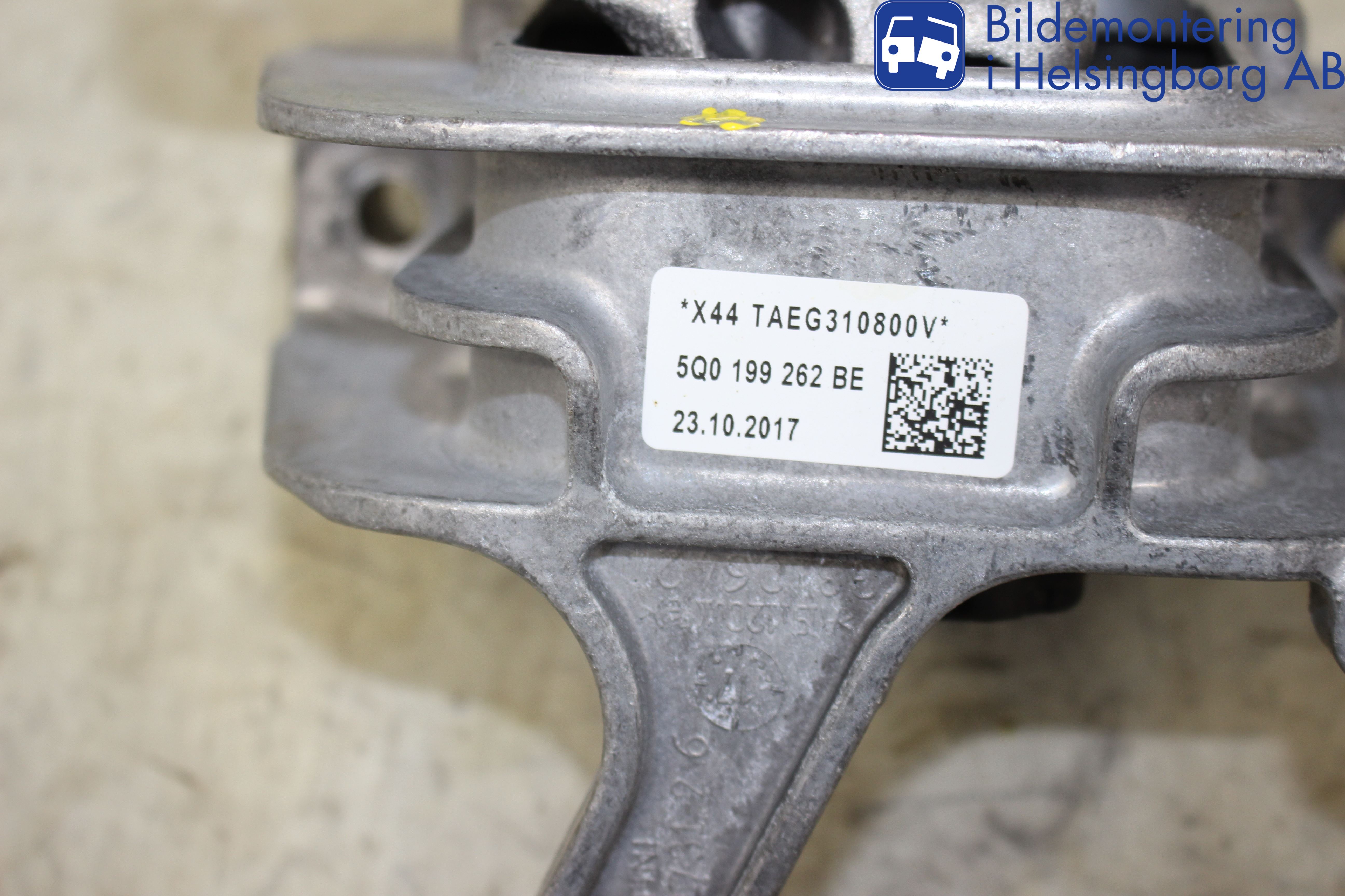 Volkswagen VW TOURAN 16- Motorkudde