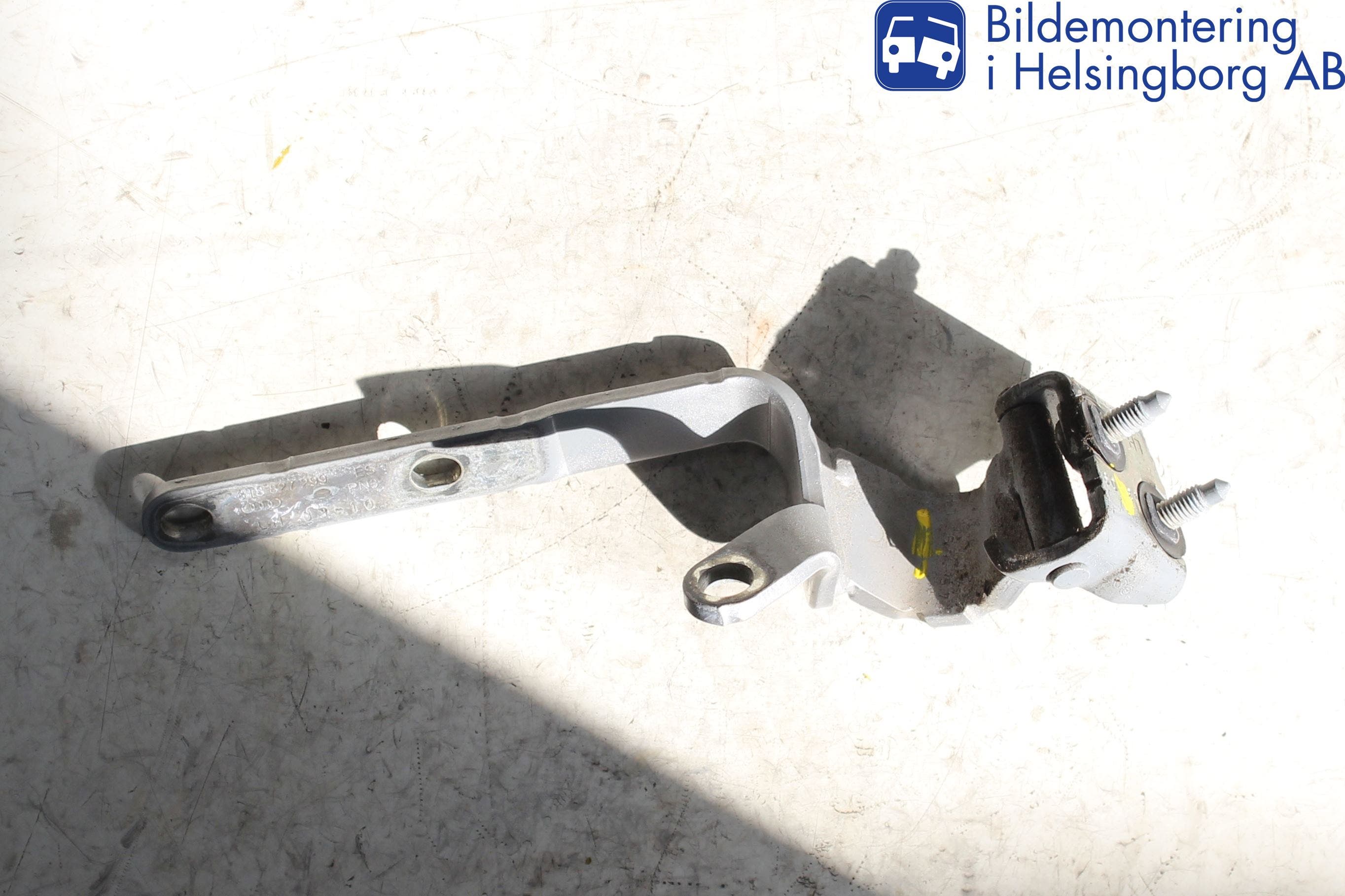 Audi A5 07-16 Bakluckegångjärn Vä