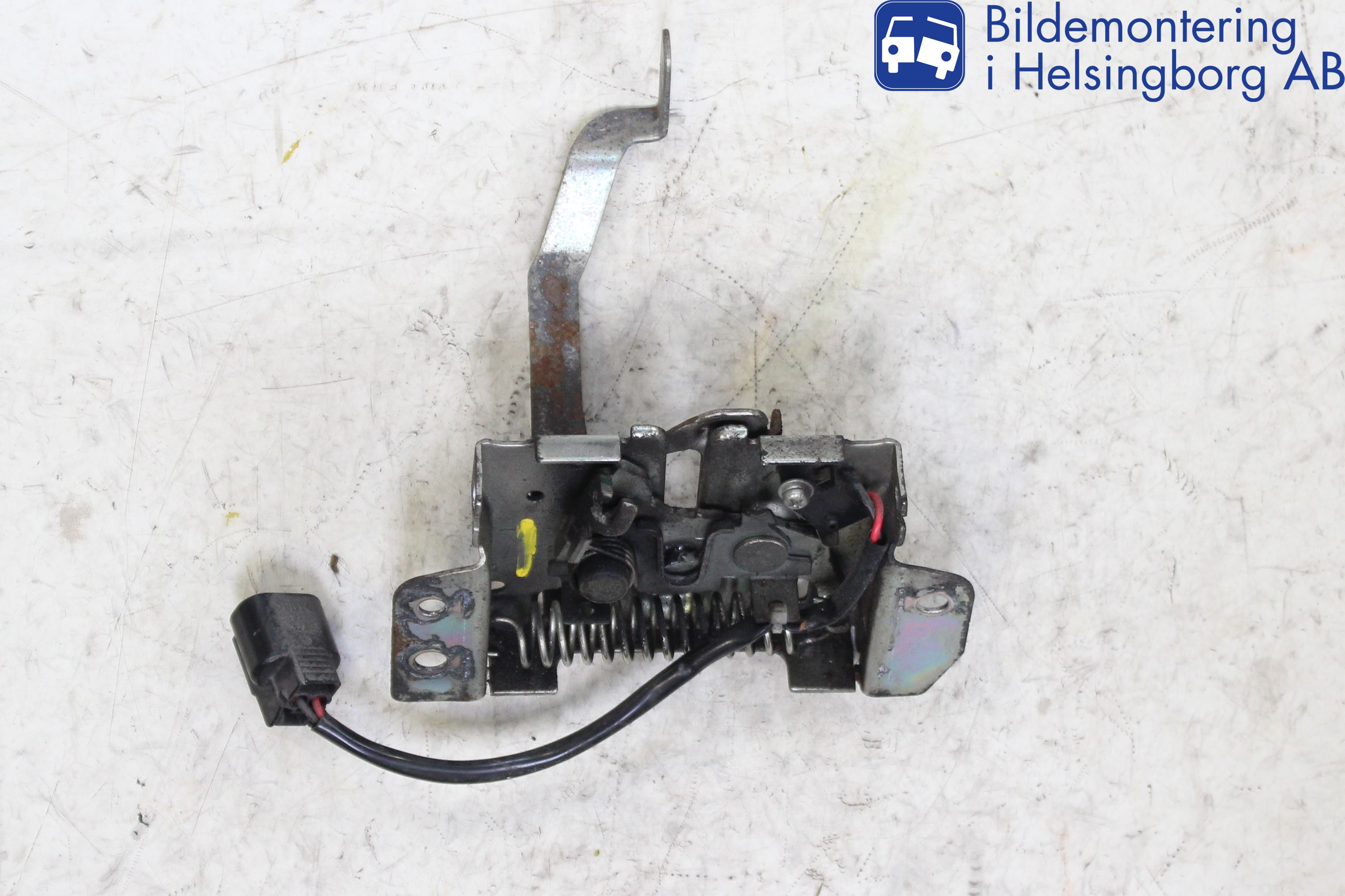 Mitsubishi OUTLANDER 13-21 Huvlås