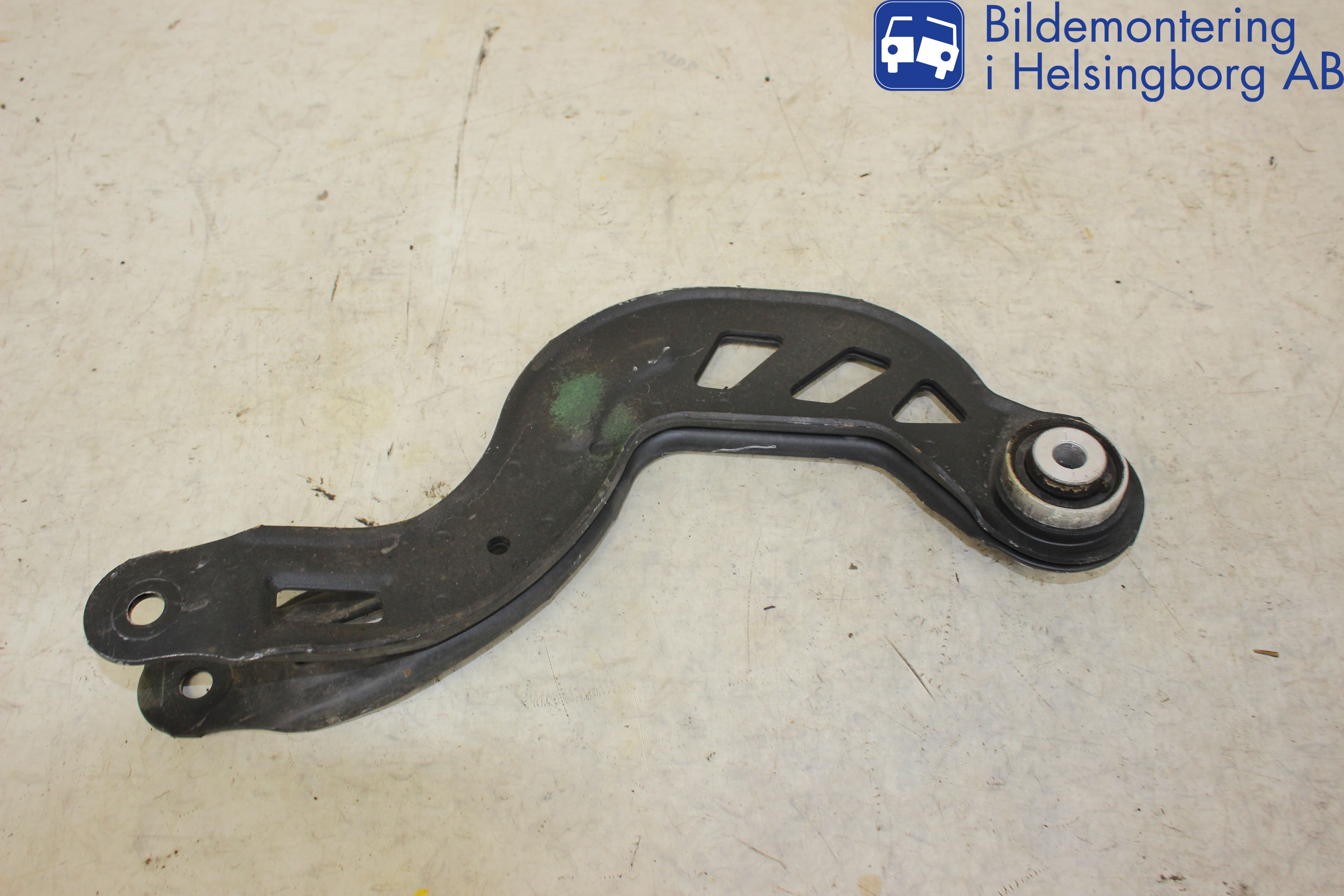 Mercedes-Benz MB GLA-KLASS (X156) 13-20 Bärarm Bak Övre Höger