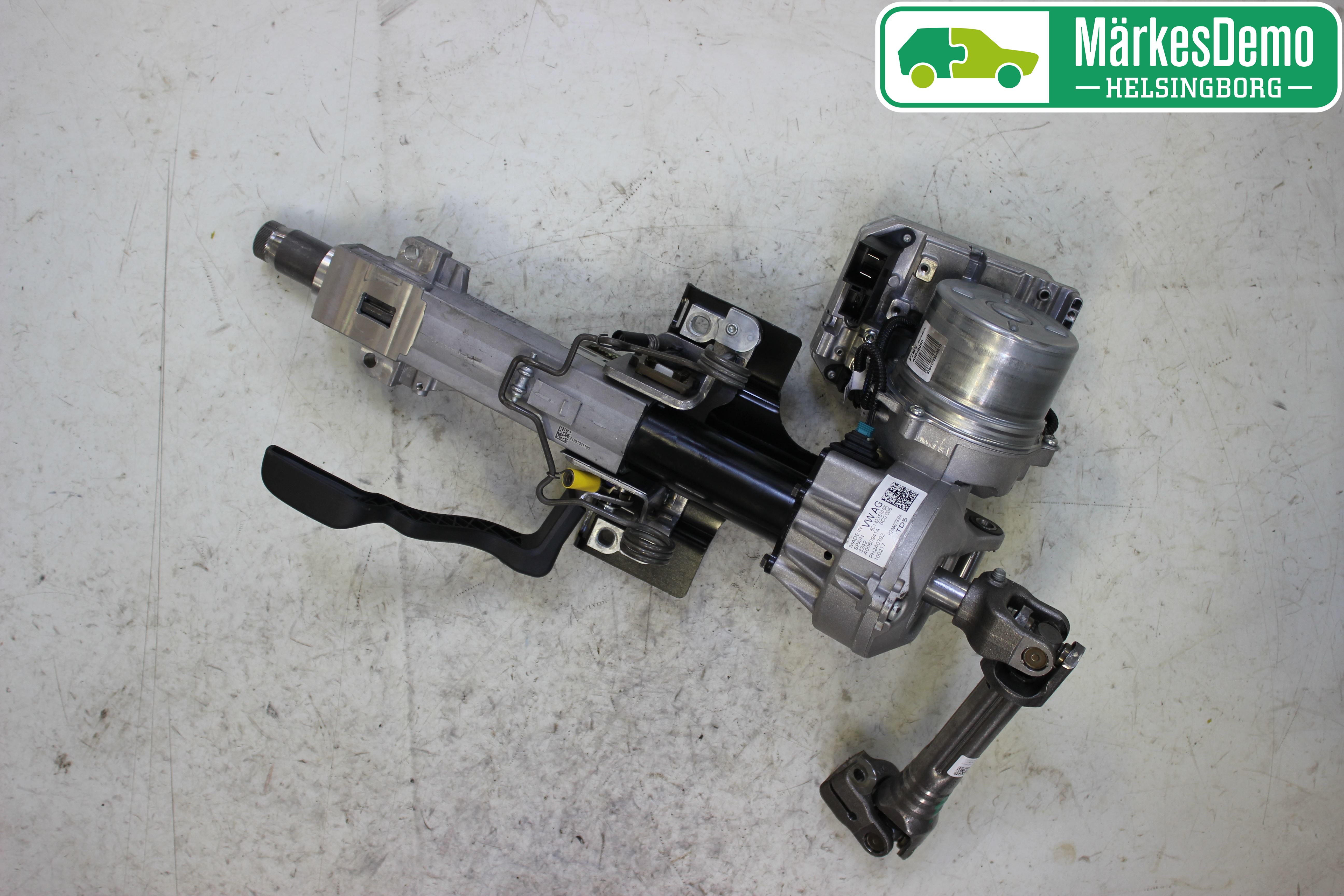 Volkswagen VW POLO 10-17 Rattaxelagg Med Inb Servo