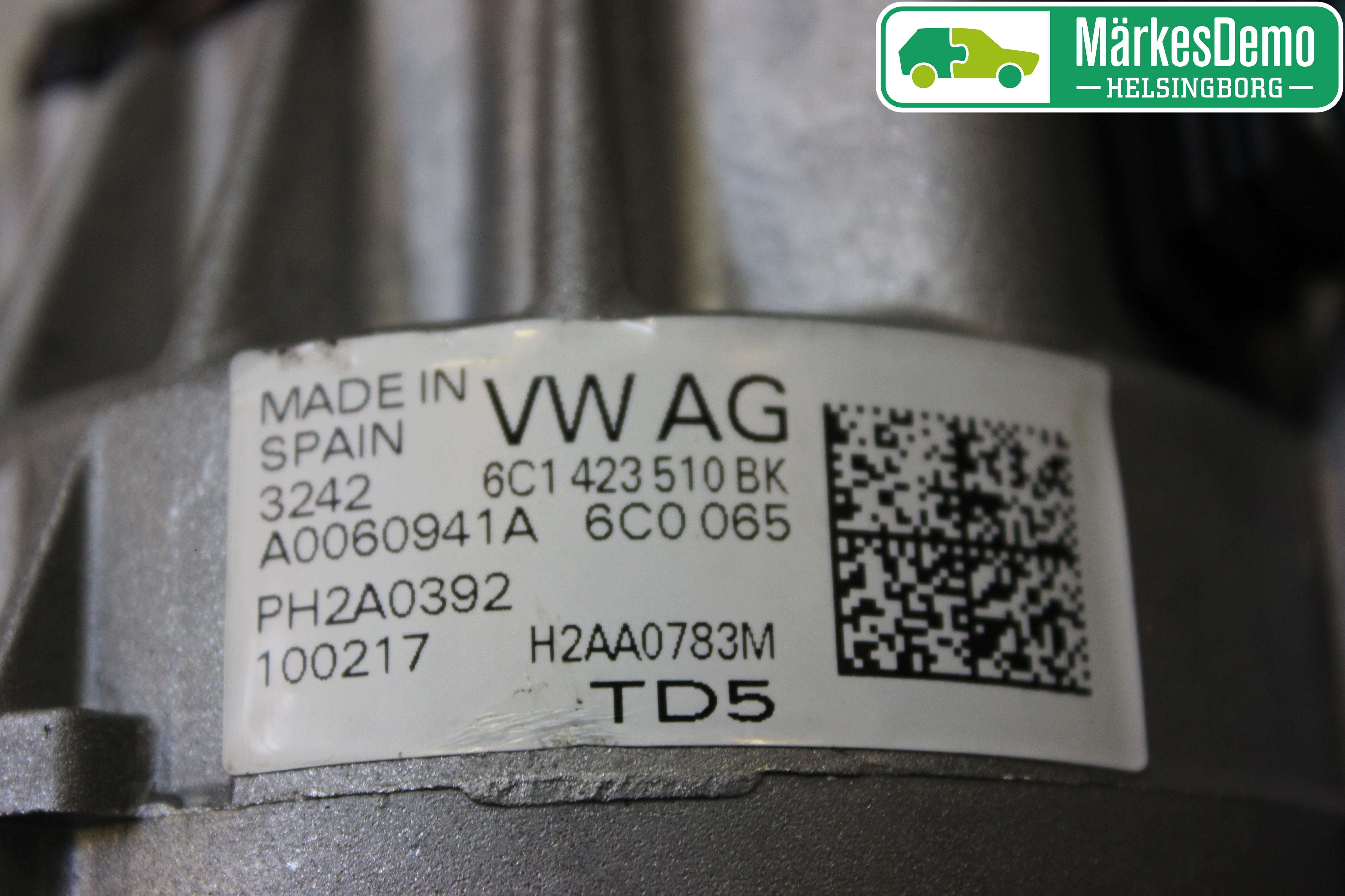 Volkswagen VW POLO 10-17 Rattaxelagg Med Inb Servo