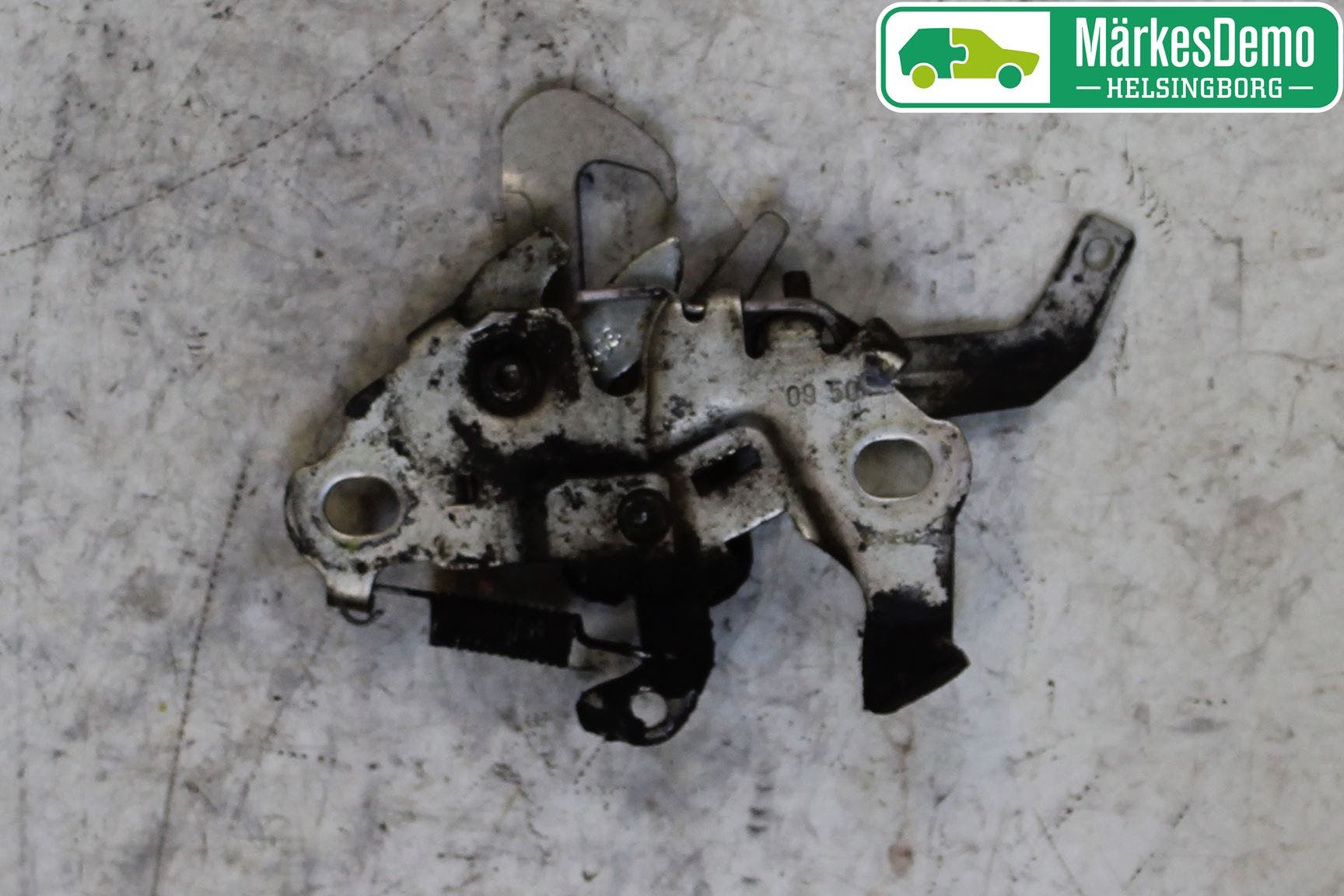 Peugeot 3008 09-16 Huvlås