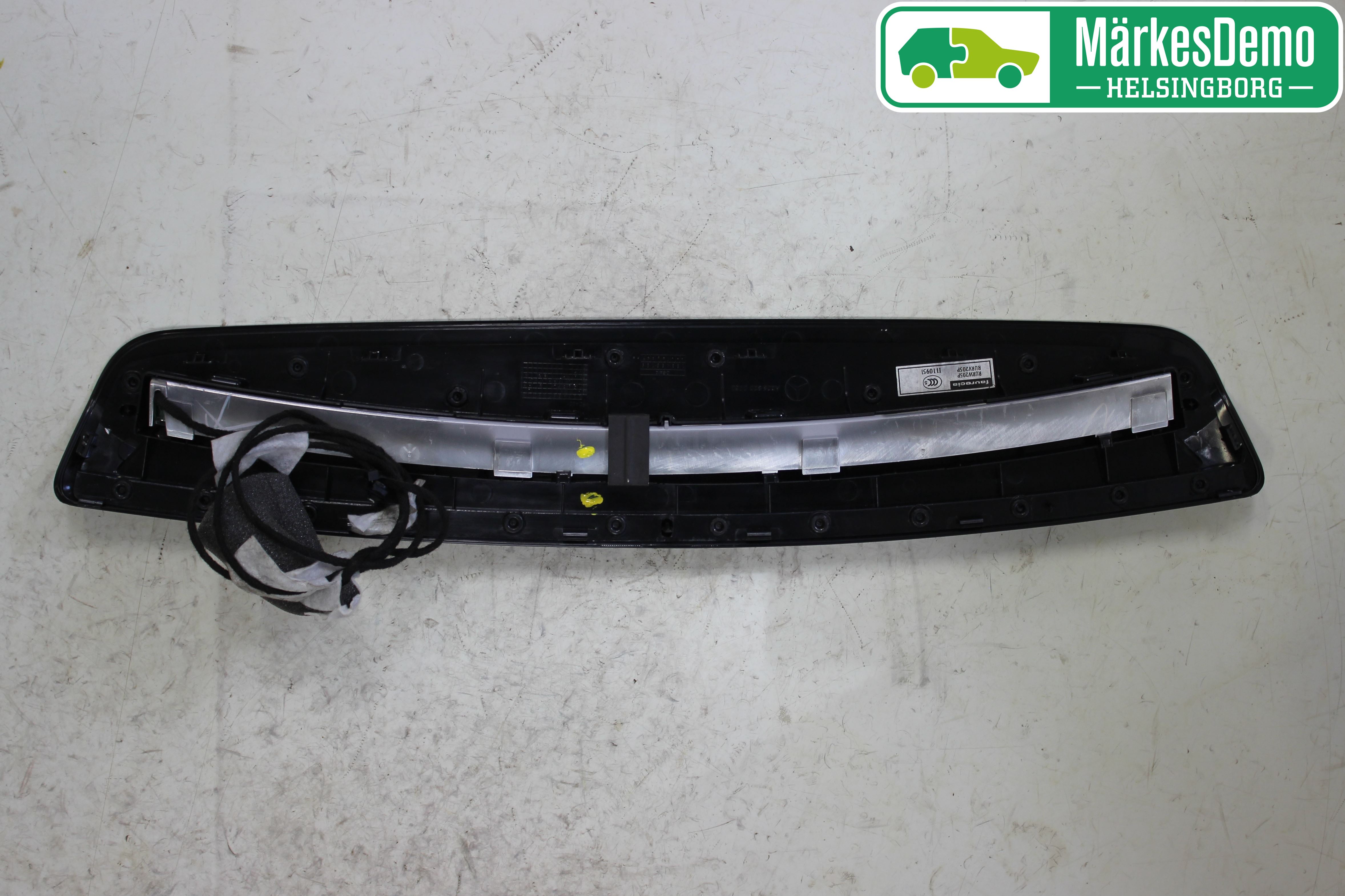 Mercedes-Benz MB C-KLASS (W205) 14-21 Bromsljus Bakruta