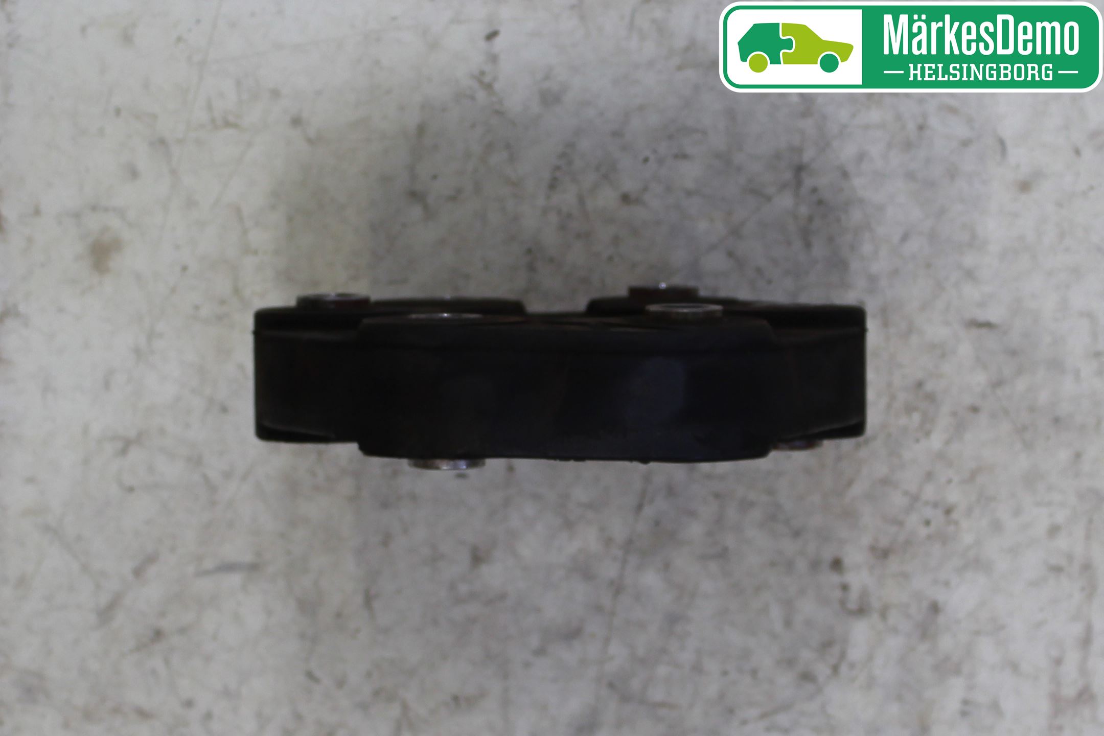 Mercedes-Benz MB C-KLASS (W205) 14-21 Mellanaxel Gummiknut