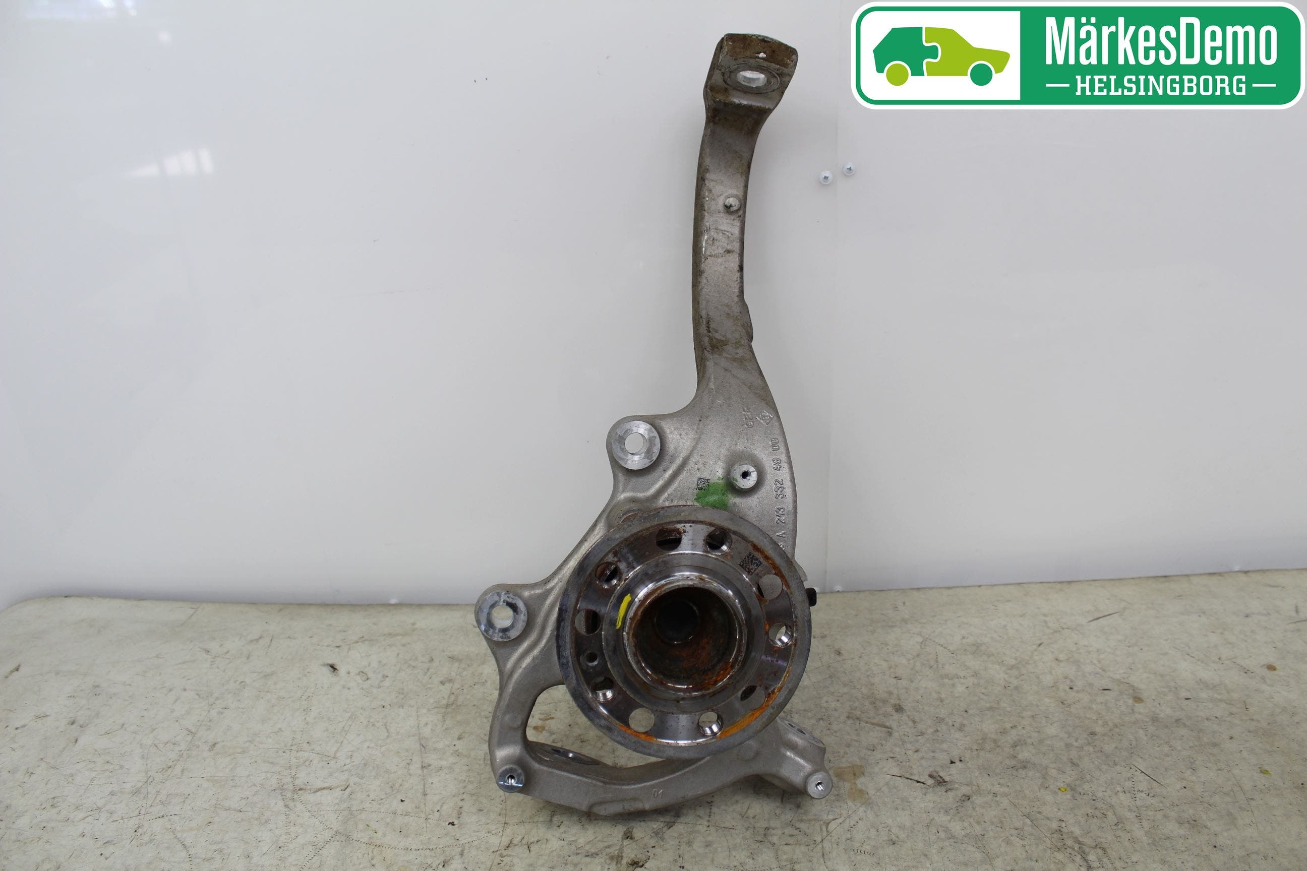 Mercedes-Benz MB E-KLASS (W213) 16-23 Styrspindel Lagerhus Hö