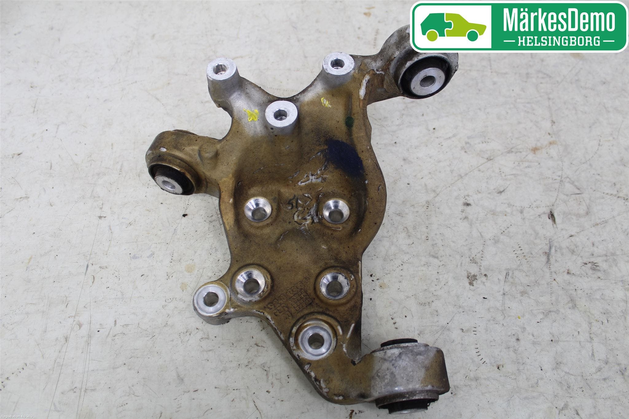 Mercedes-Benz MB A-KLASS (W176) 13-18 Hjullagerhus-Spindel Vä B