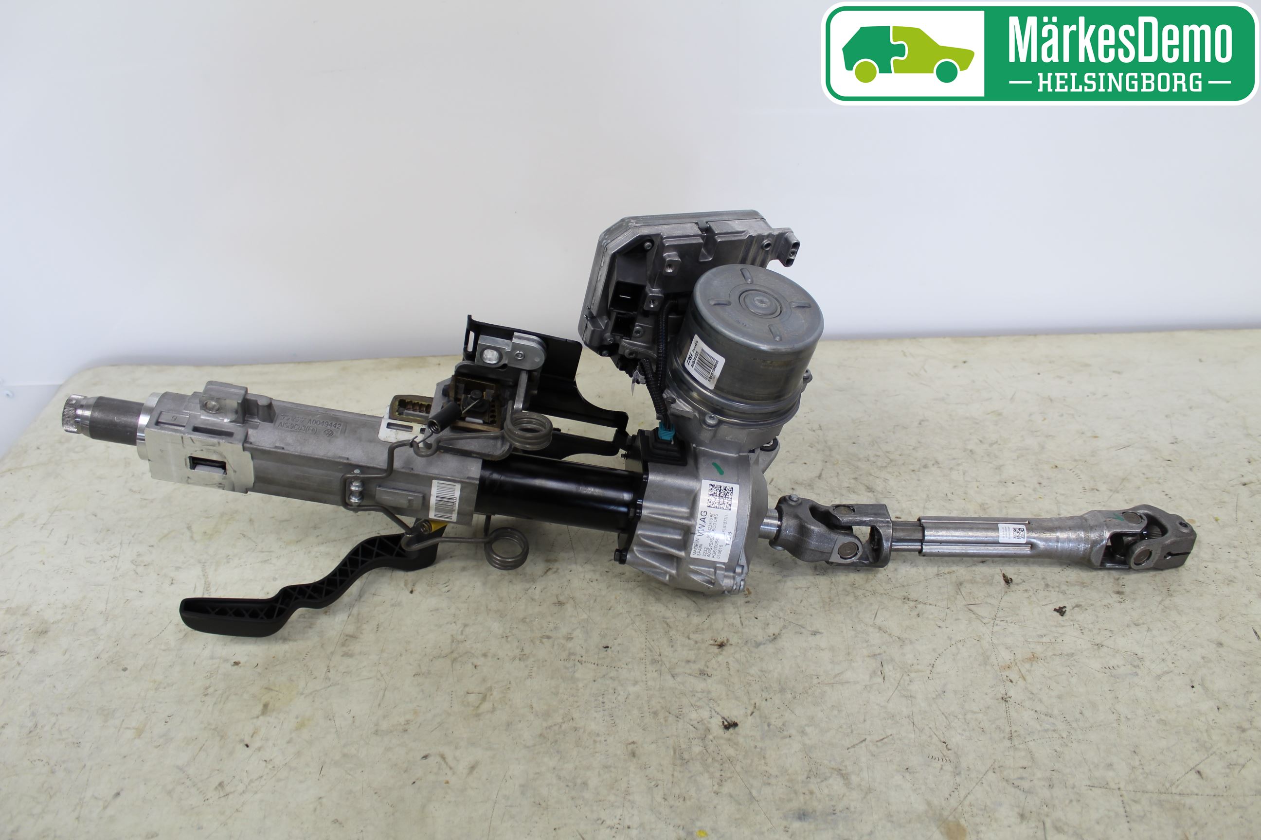 Volkswagen VW POLO 10-17 Rattaxelagg Med Inb Servo