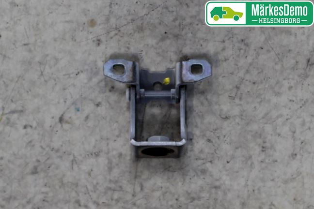 Fiat TIPO/CROSS 16- Bakluckegångjärn Vä