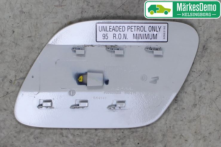 Fiat TIPO/CROSS 16- Tanklucka