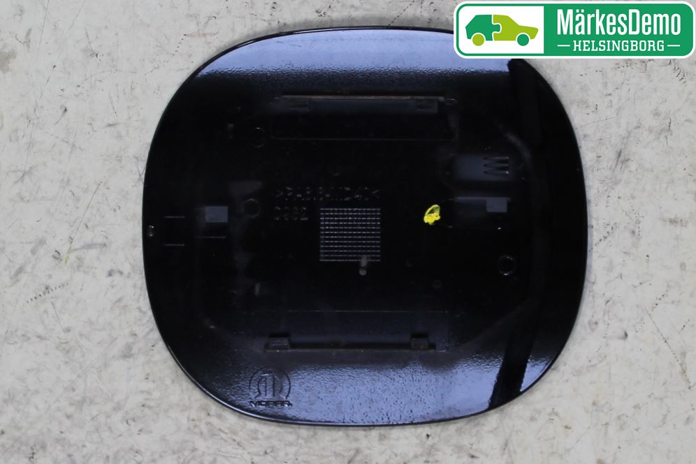 Fiat 500X 15- Tanklucka