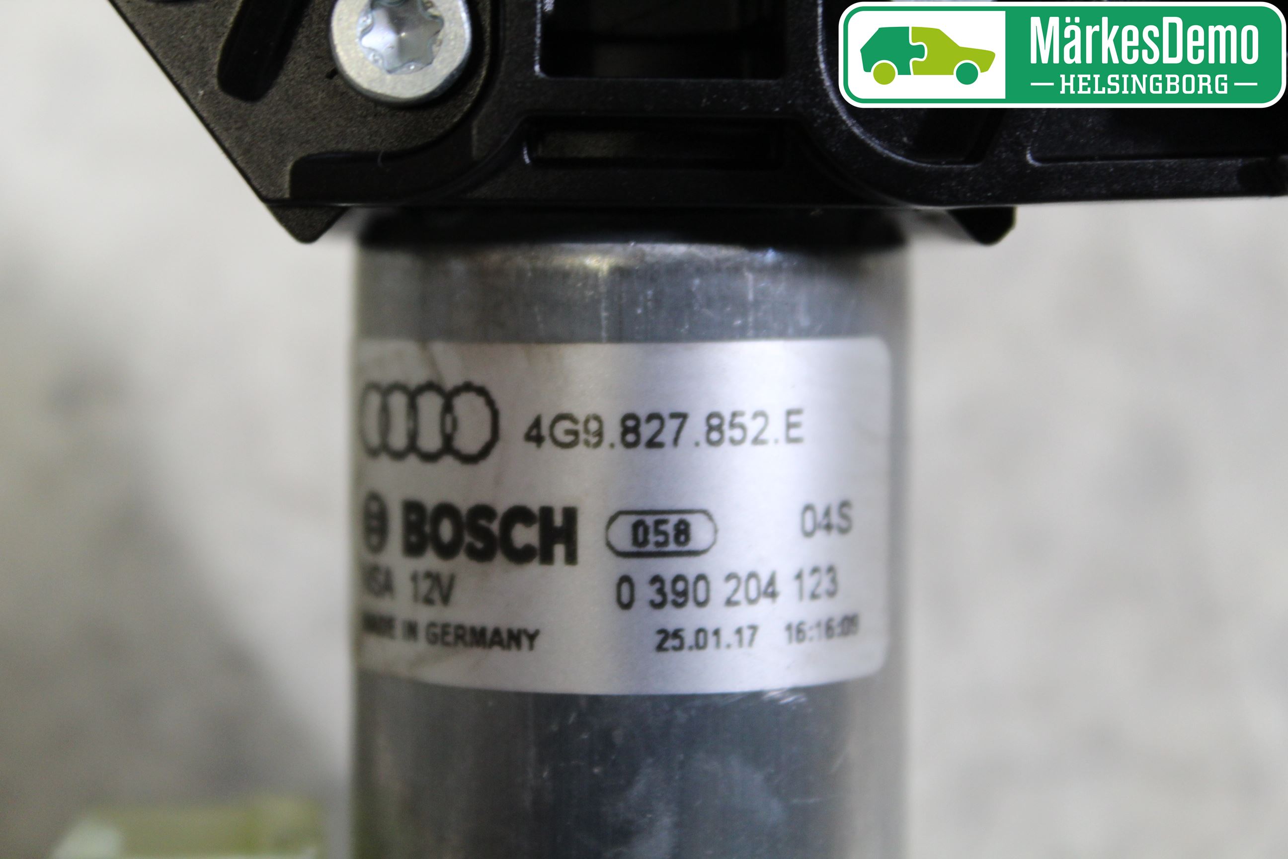 Audi A6/S6 4G 11-18 Bakluckeöppnare Automatisk