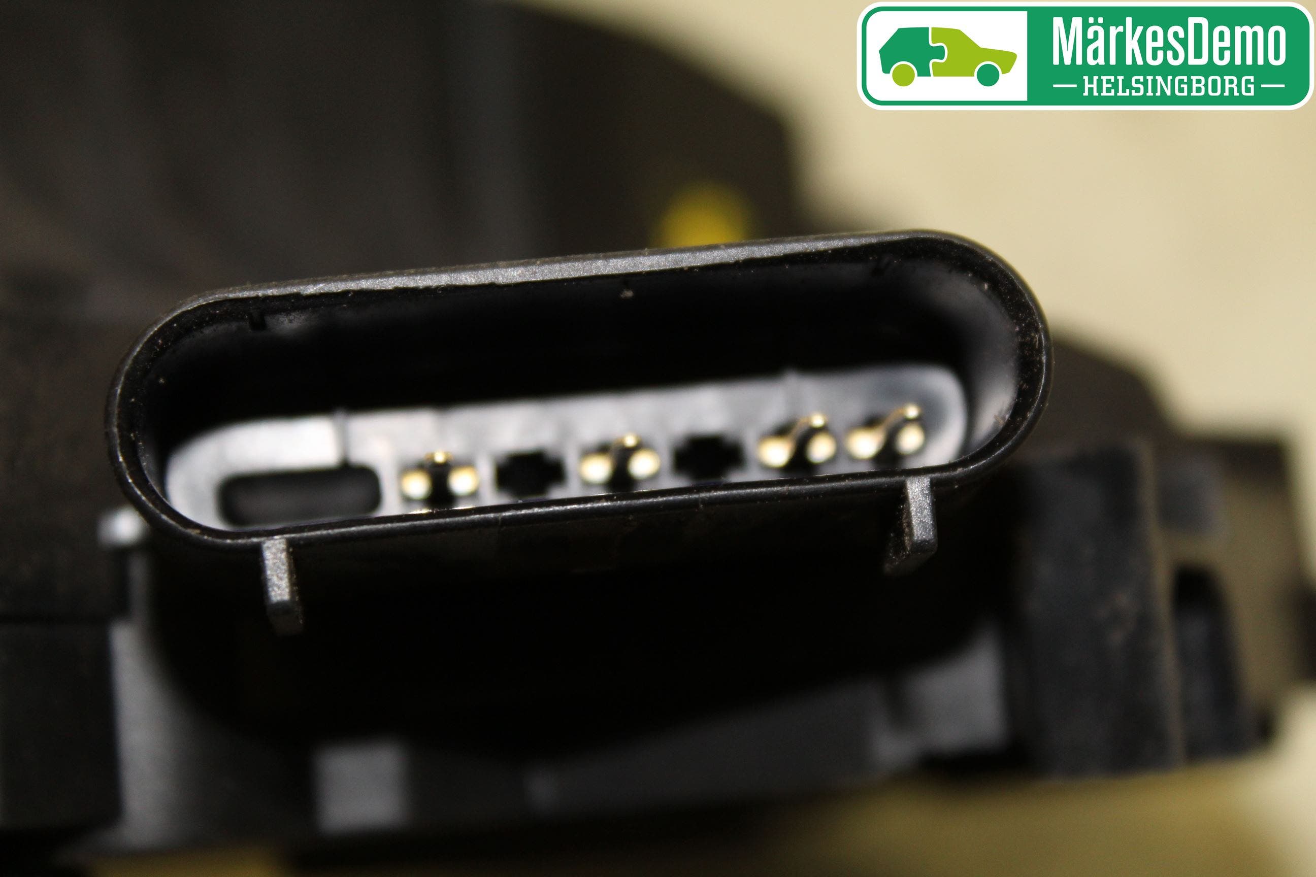 Ford FIESTA 09-12 Centrallåsmotor Höger