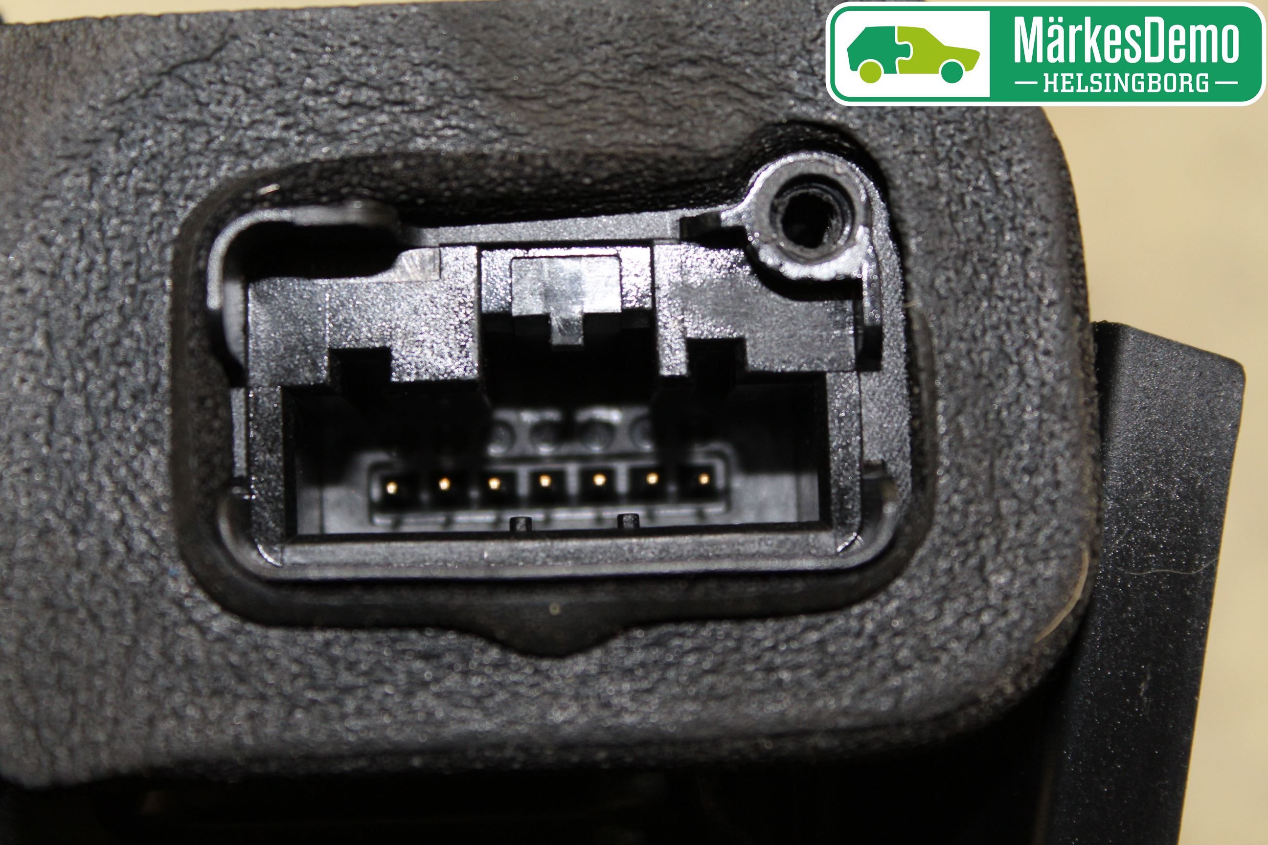 Skoda YETI Centrallåsmotor Höger