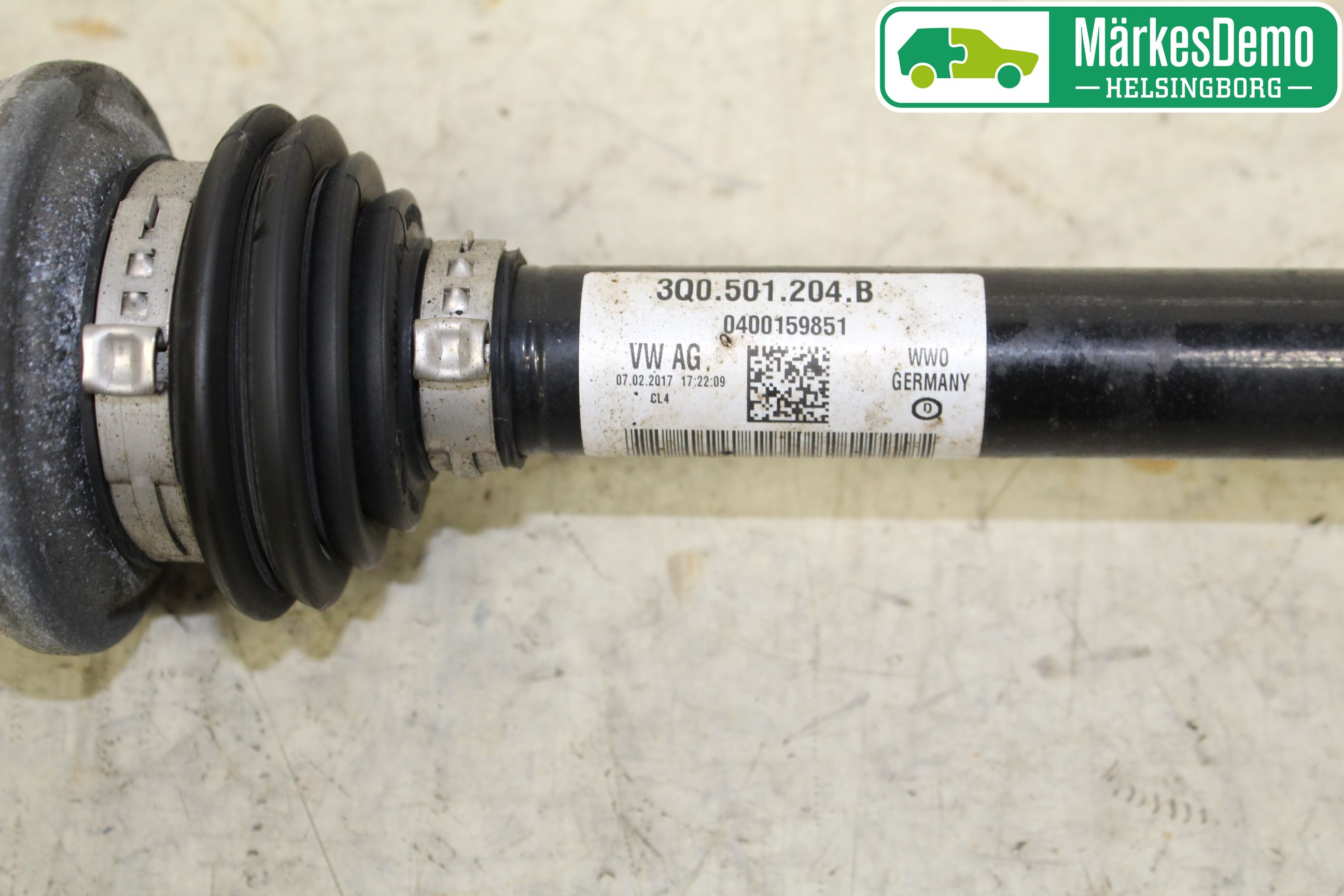 Volkswagen VW TIGUAN 16-24 Drivaxel Bak Höger