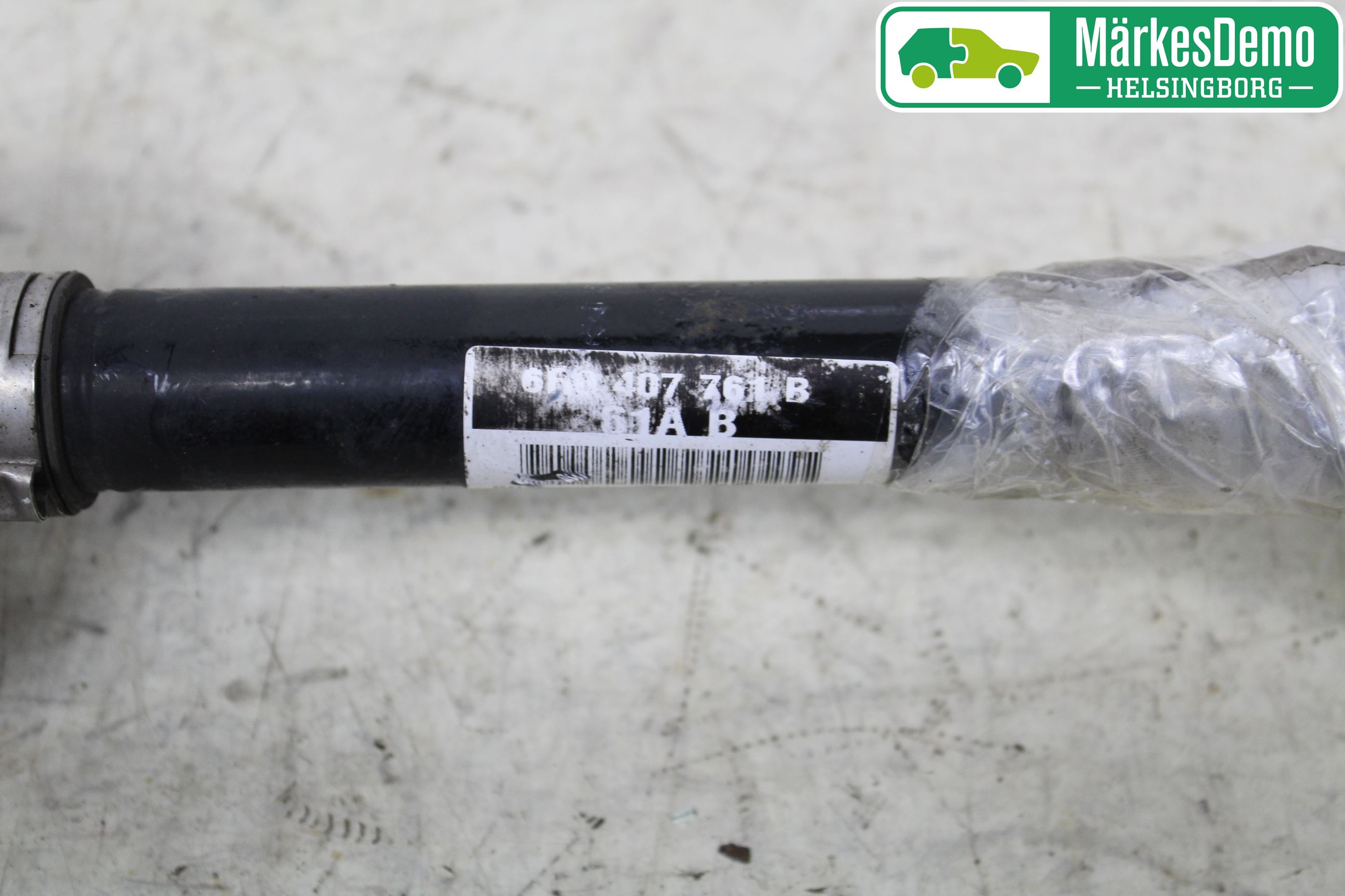 Volkswagen VW POLO 10-17 Drivaxel Fram Vänster