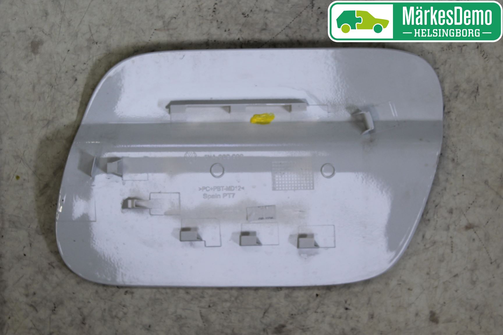 Volkswagen VW TIGUAN 16-24 Tanklucka