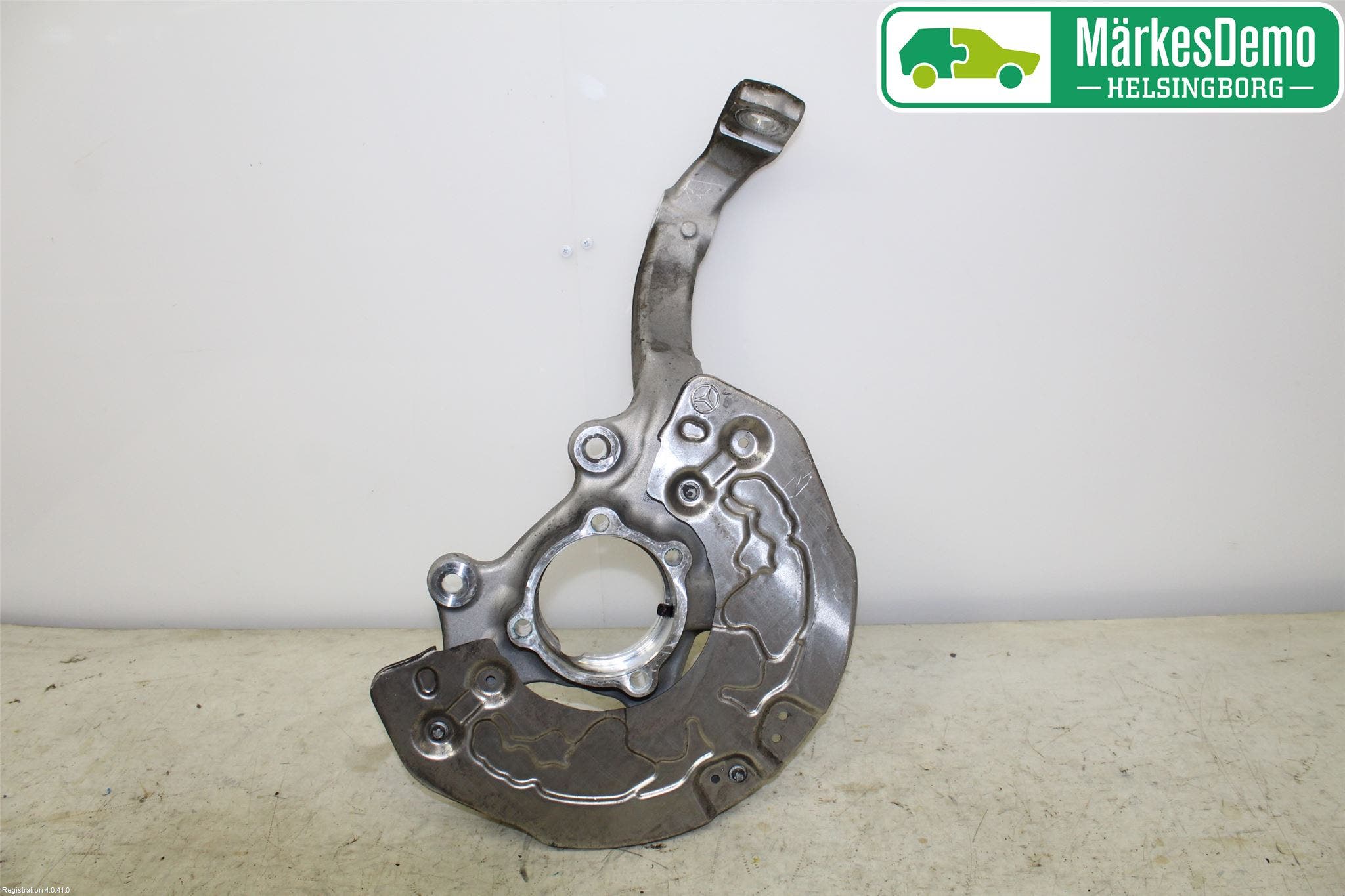 Mercedes-Benz MB E-KLASS (W213) 16-23 Styrspindel Lagerhus Hö