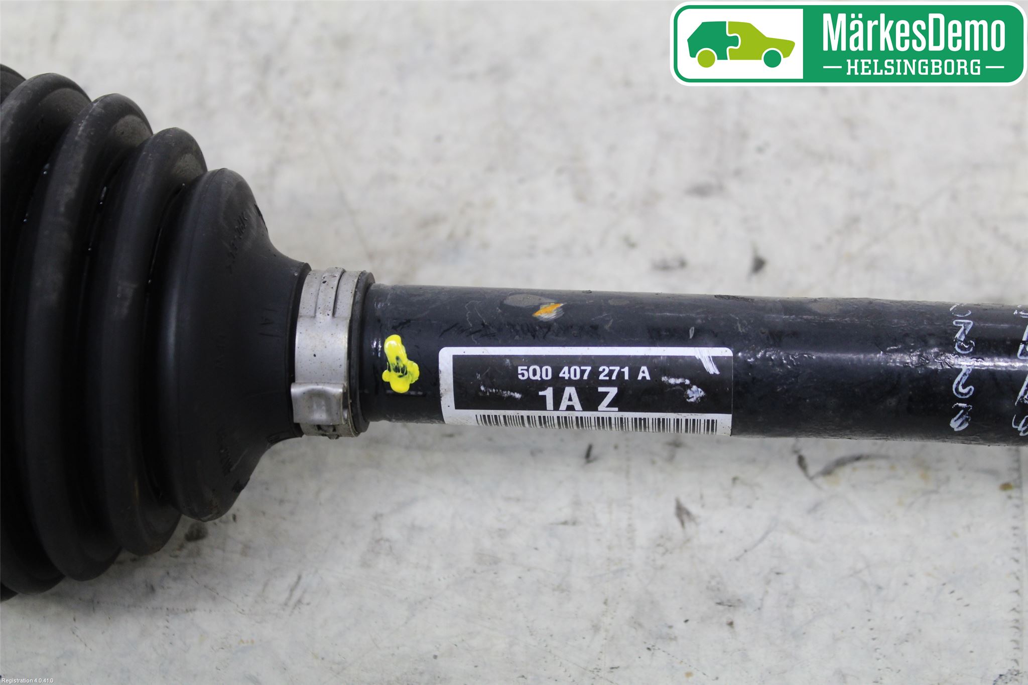 Volkswagen VW CADDY 16-20 Drivaxel Fram Vänster