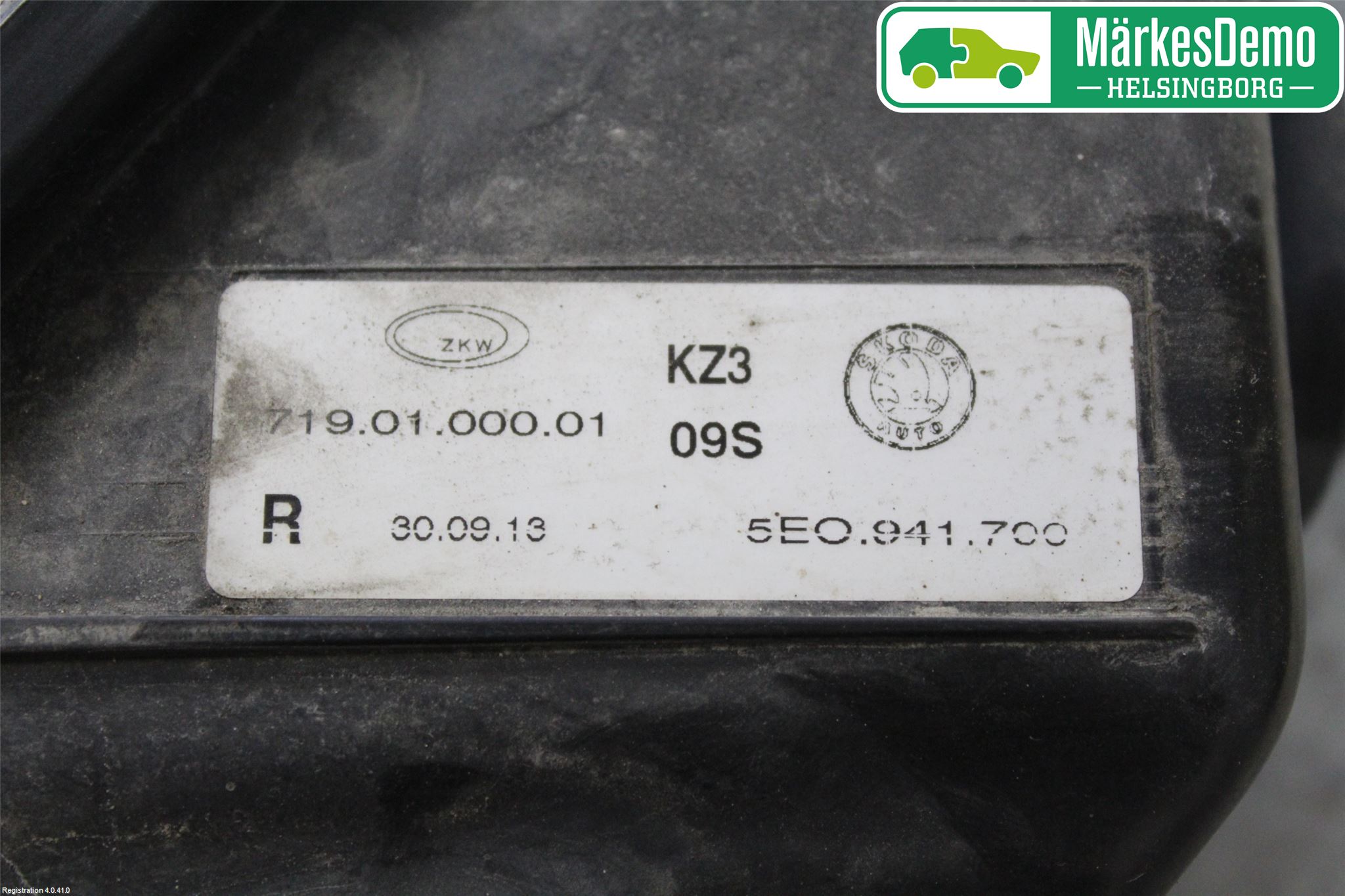 Skoda OCTAVIA (5E) 13-20 Dimljus-Varselljus Fram