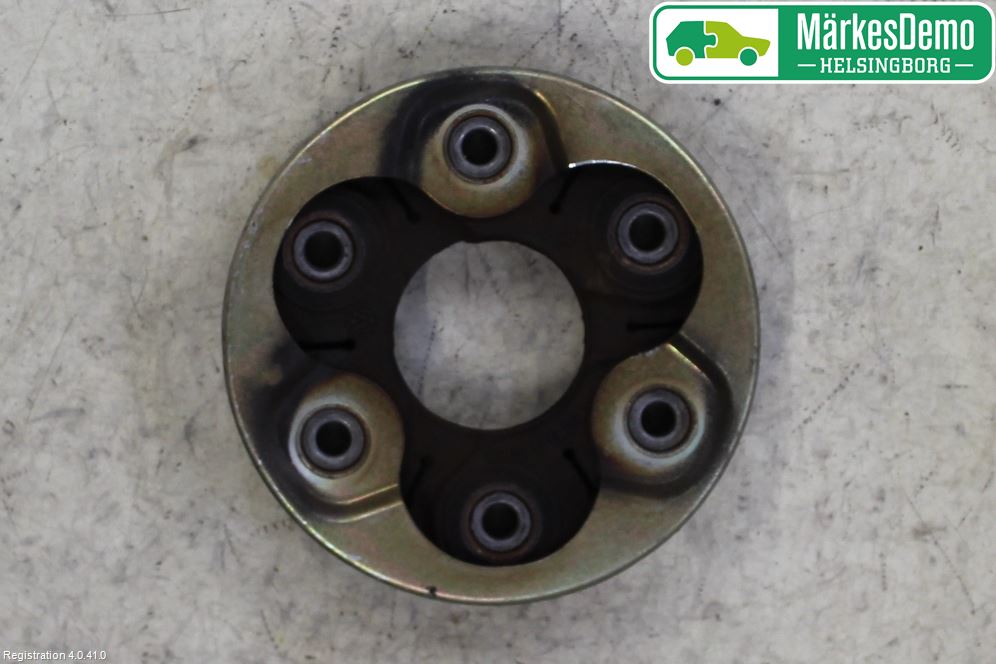 Volkswagen VW CADDY 16-20 Mellanaxel Gummiknut