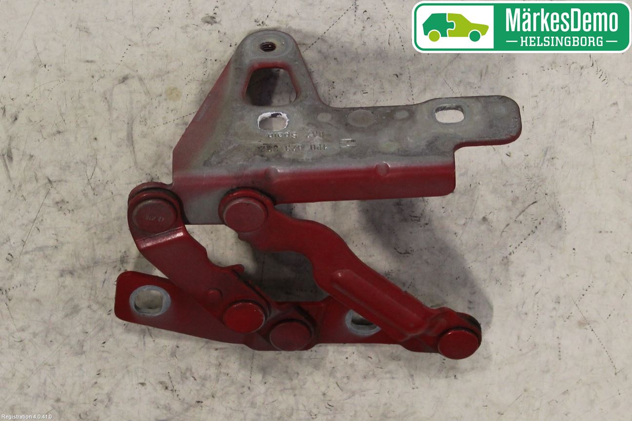 Seat LEON 06-12 Huvgångjärn