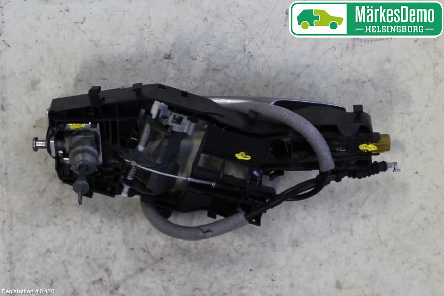 Volkswagen VW PASSAT 15-19 Dörrhandtag Yttre Vä