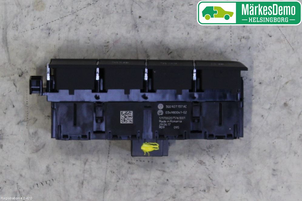 Volkswagen VW PASSAT 15-19 Strömställare Antisladd