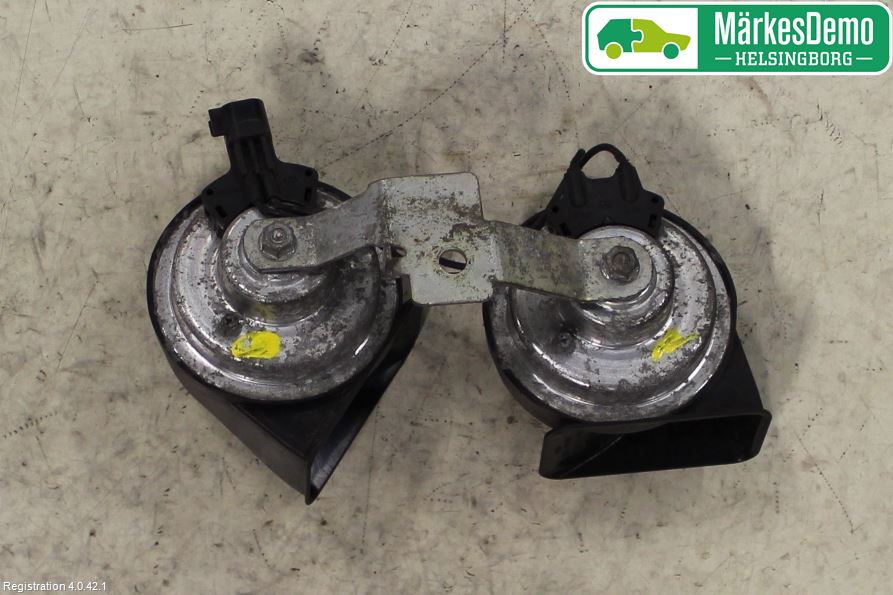 Ford TRANSIT    06-13 Signalhorn