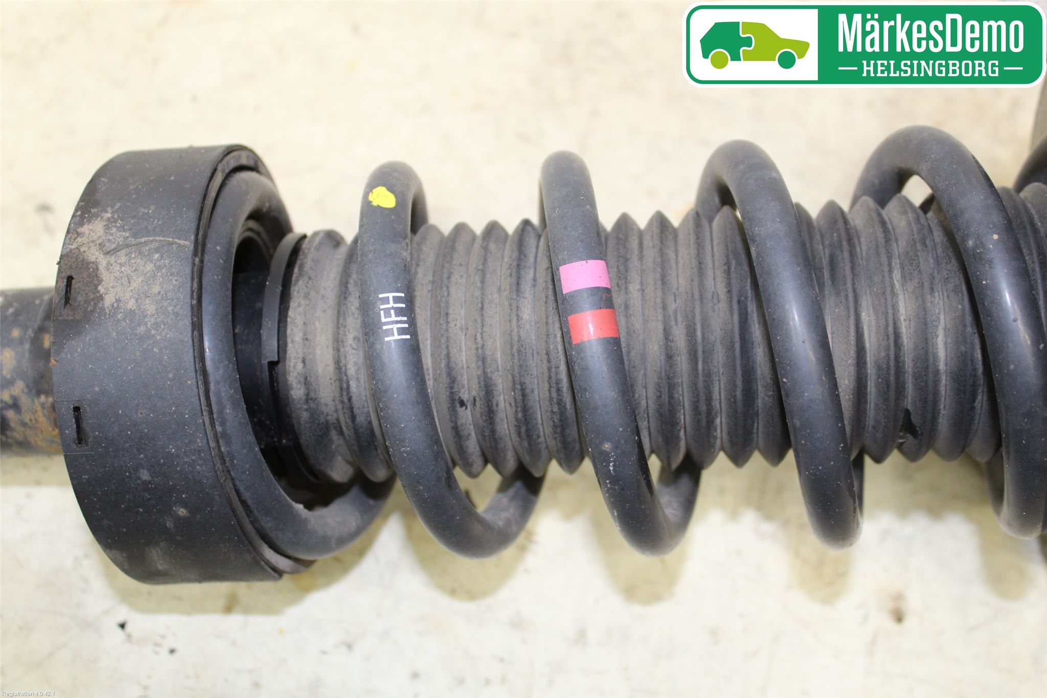 Volkswagen VW TOUAREG 7P 11-18 Fjäderben Bak Höger