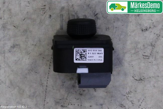 Seat IBIZA V 17-20 Strömställare Spegel