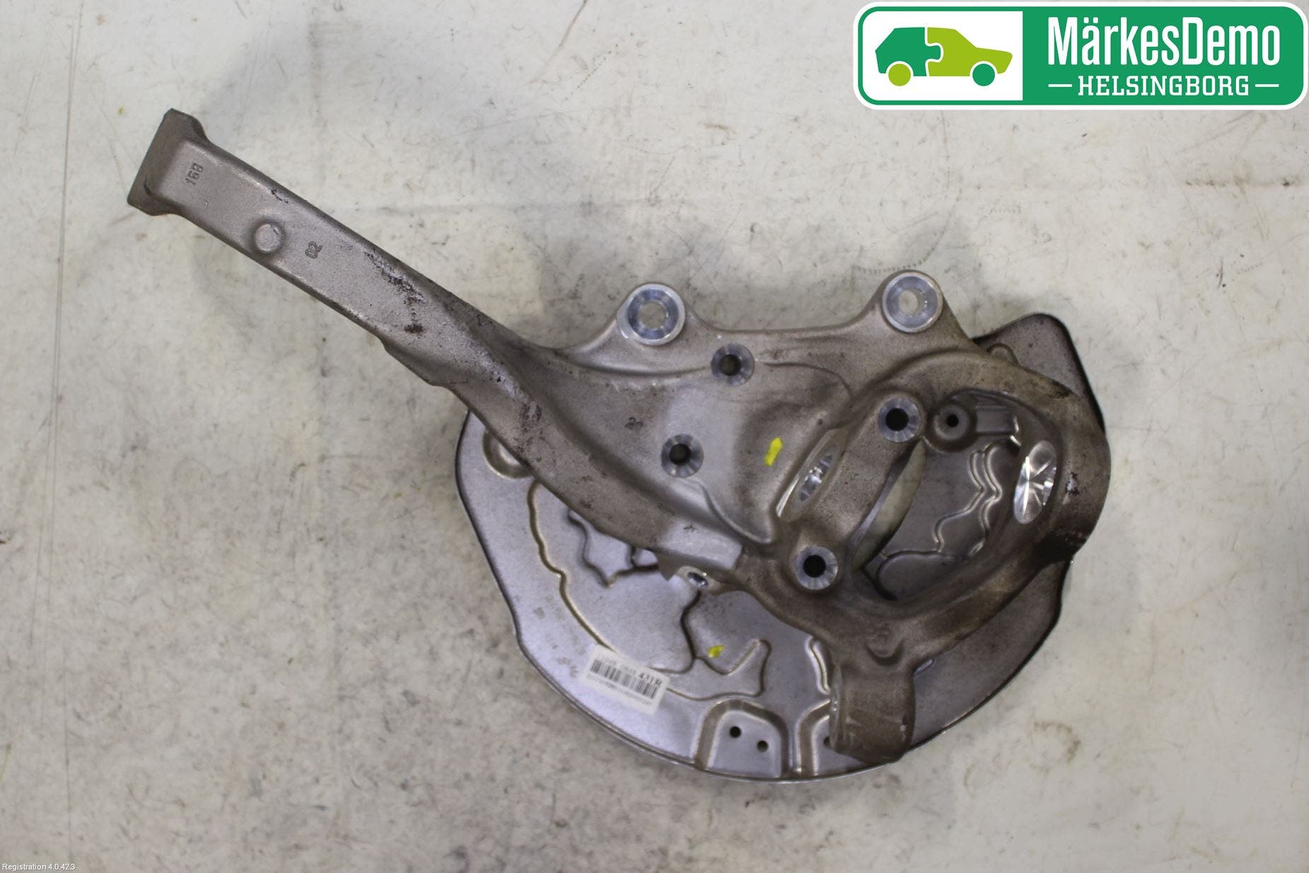 Mercedes-Benz MB E-KLASS (W213) 16-23 Styrspindel Lagerhus Hö