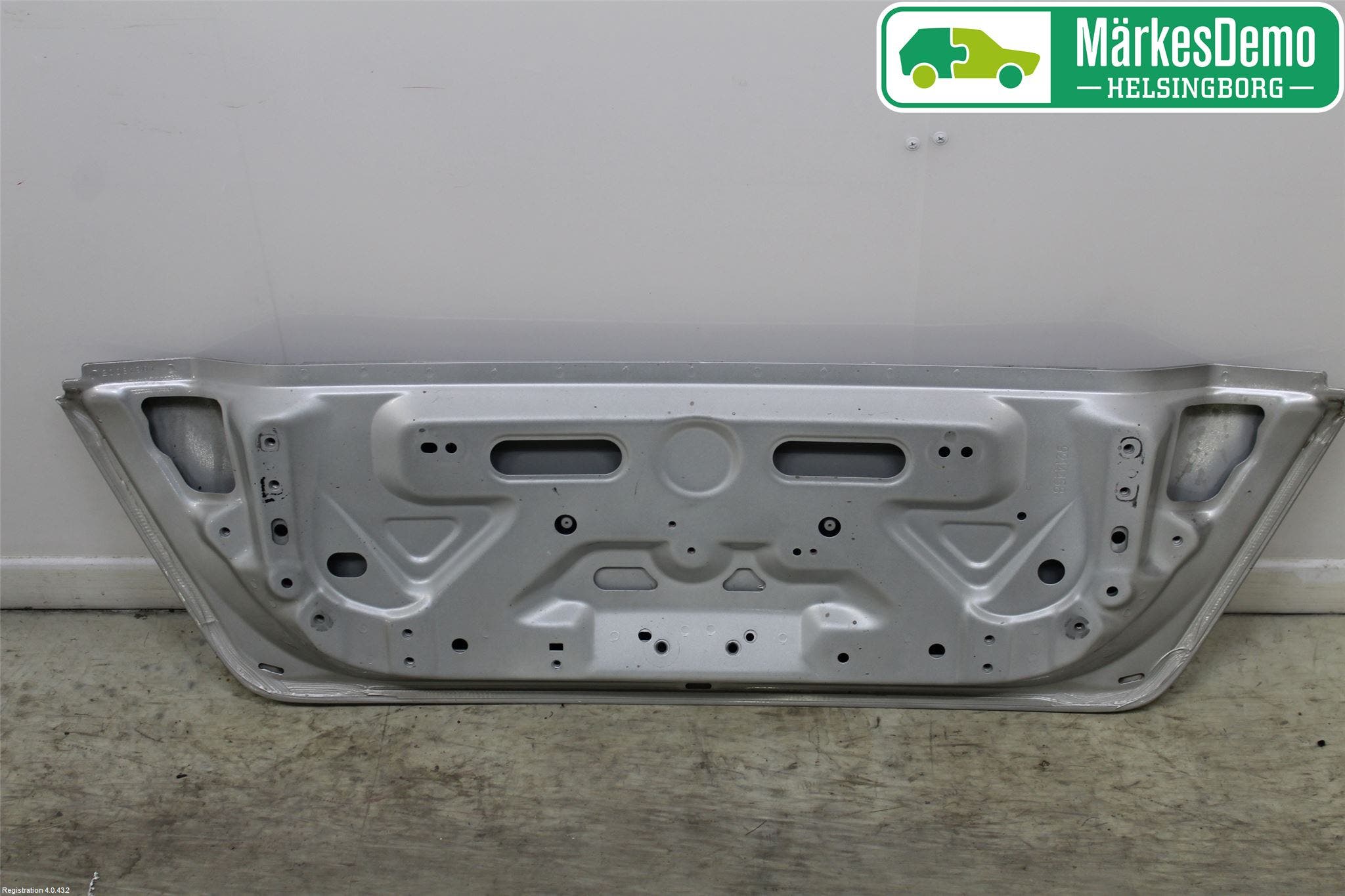 Volvo C70 06-10 Baklucka Nedre