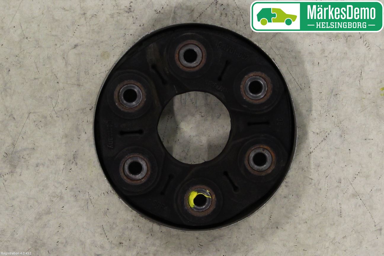 Volkswagen VW CADDY 16-20 Mellanaxel Gummiknut