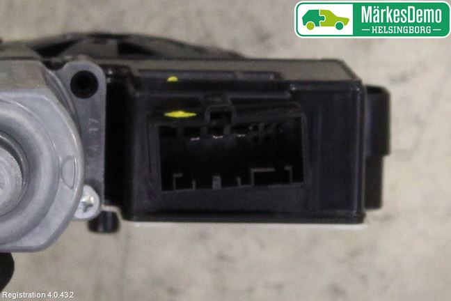 Volkswagen VW POLO VI 18->> Fönsterhissmotor