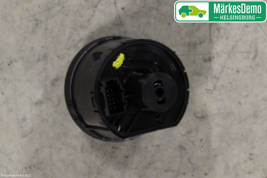 Volkswagen VW POLO VI 18->> Strömställare Ljus