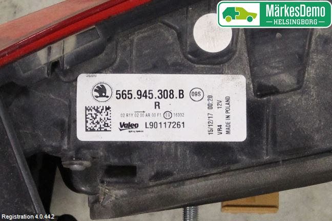 Skoda KODIAQ 17-24 Bakljus Lucka Hö