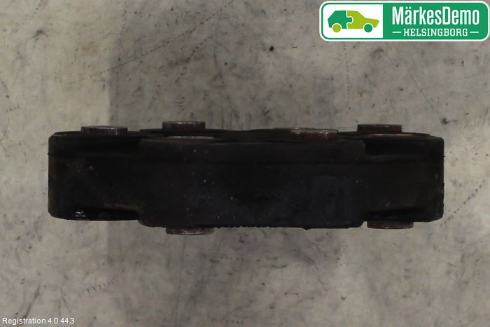 Mercedes-Benz MB C-KLASS (W205) 14-21 Mellanaxel Gummiknut