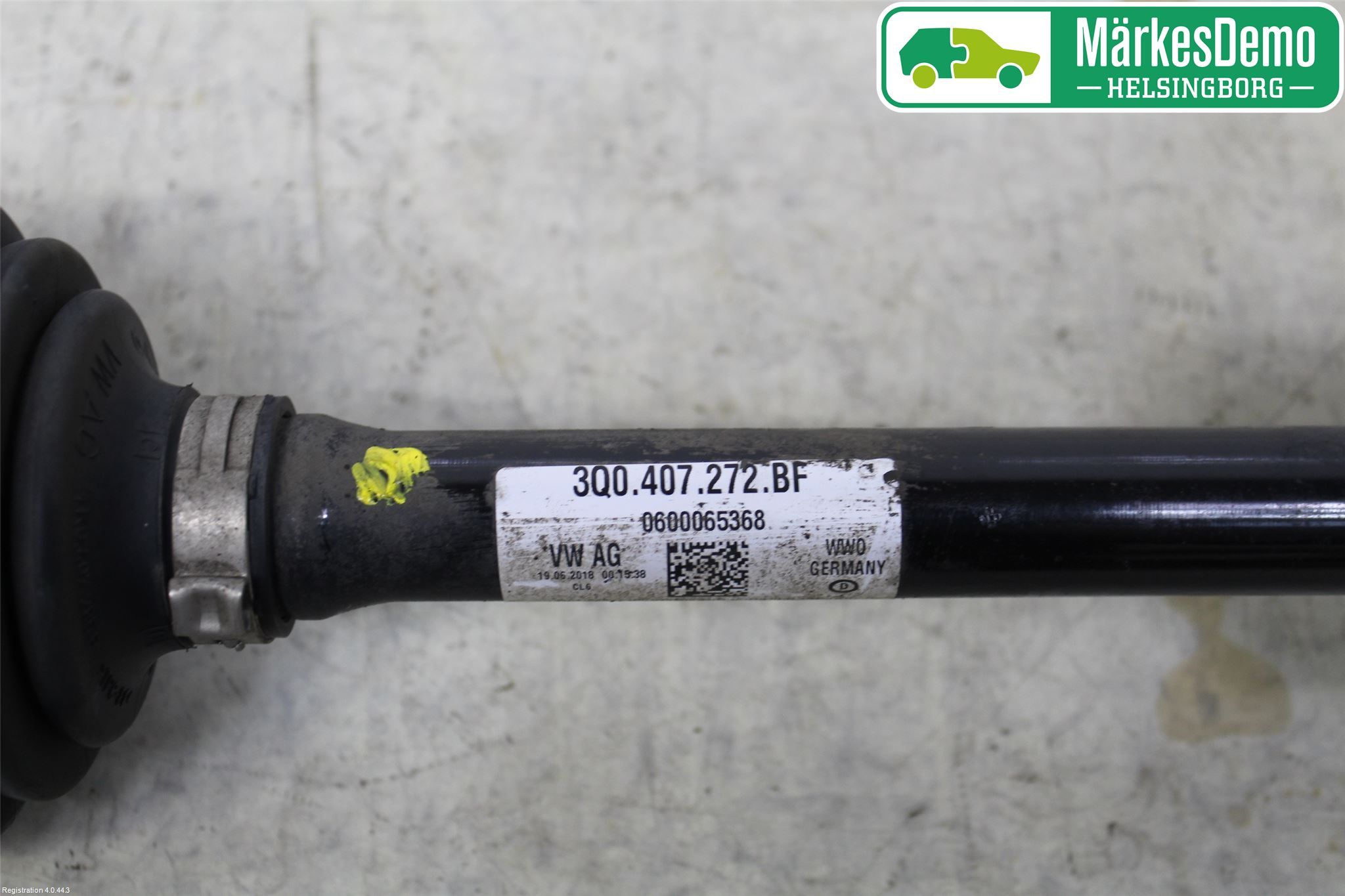 Volkswagen VW TIGUAN 16-24 Drivaxel Fram Höger