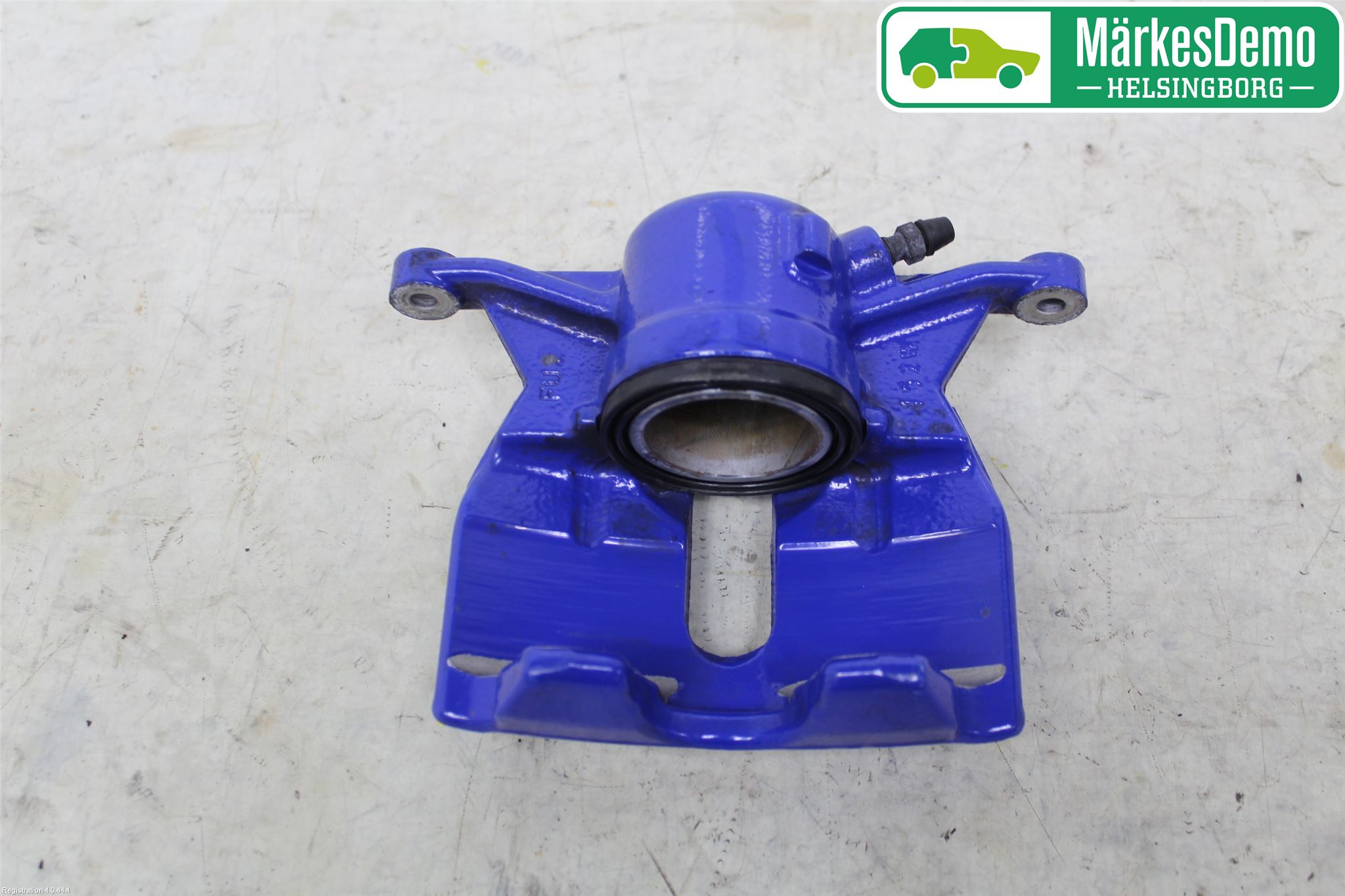 Volkswagen VW PASSAT 15-19 Bromsok Fram Höger