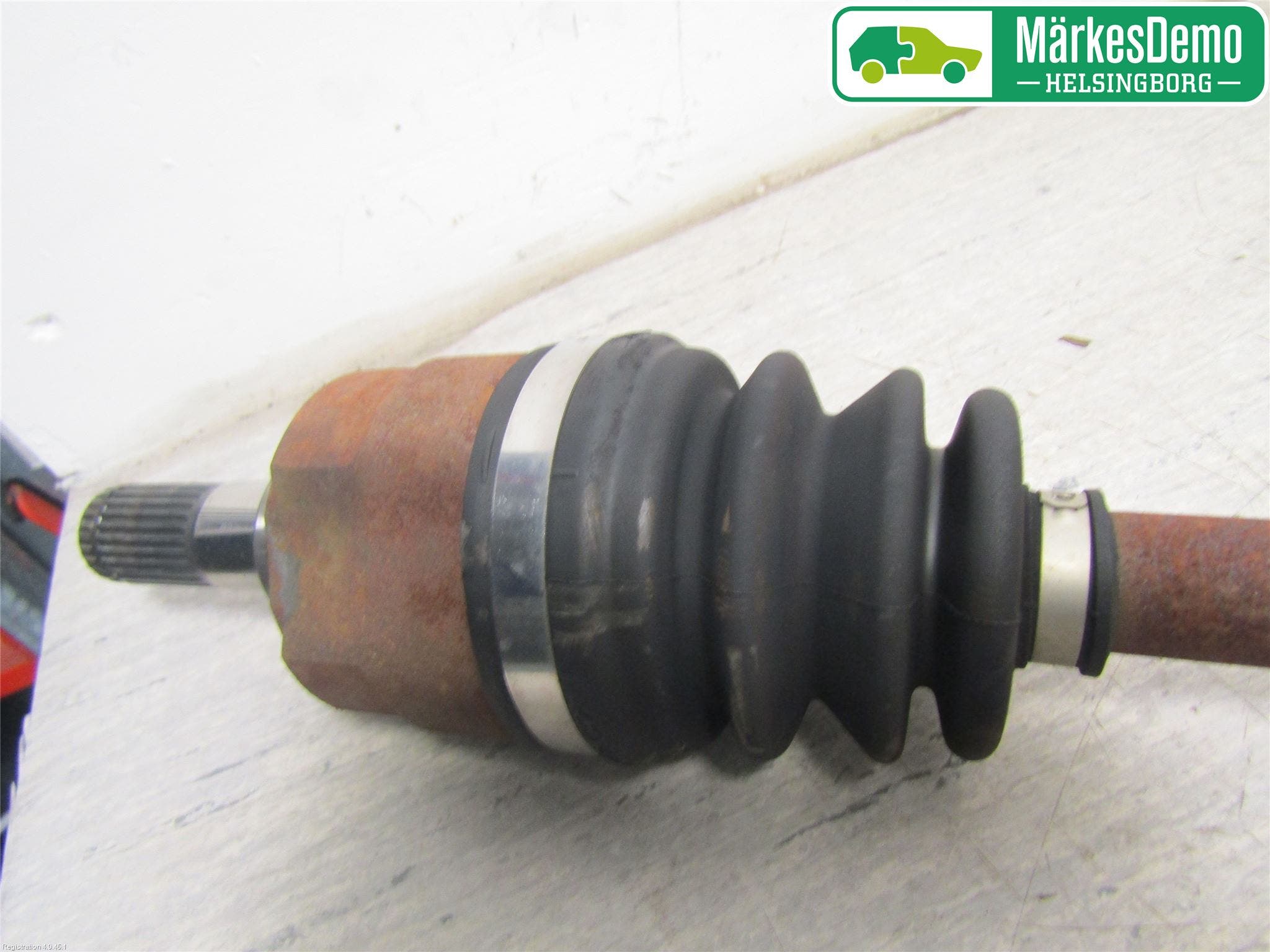 Hyundai ix20 Drivaxel Fram Höger