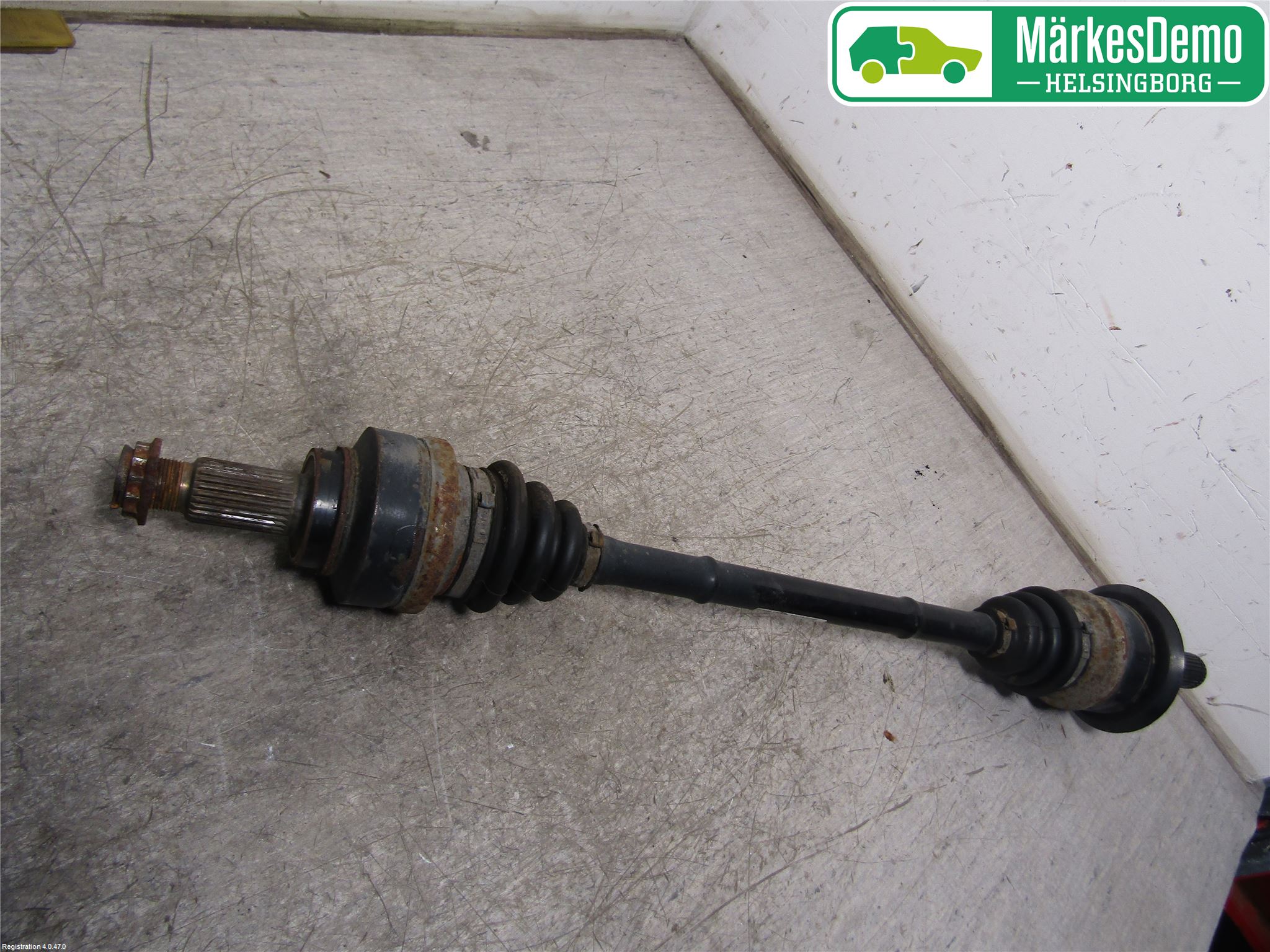 BMW 1 F20/F21 11-19 Drivaxel Bak Vänster