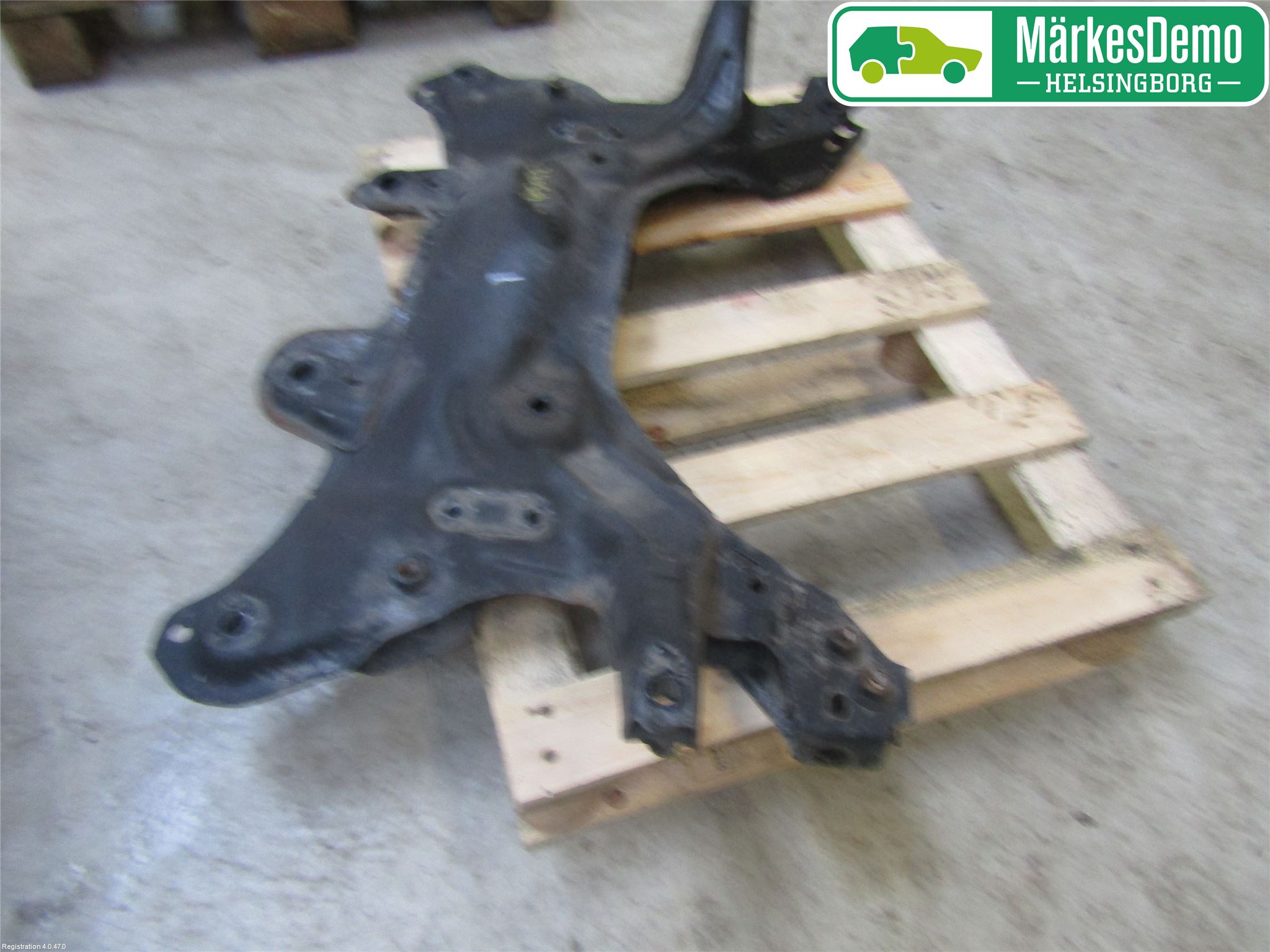 Fiat 500 07- Framvagnsbalk