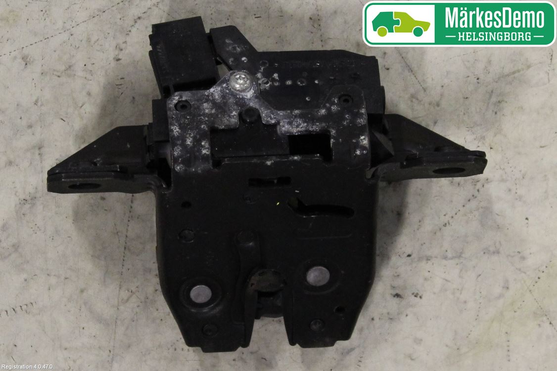 Opel ASTRA J 10-15 Låskista Baklucka