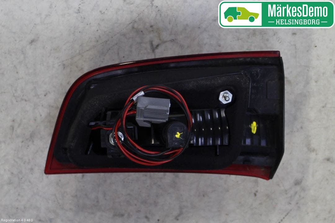 Volvo S60 11-13 Bakljus Lucka Vä