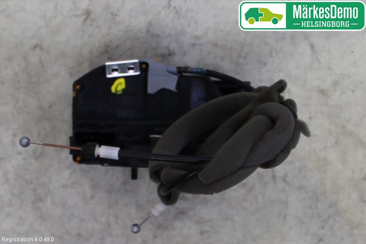 Nissan PULSAR Centrallåsmotor Höger