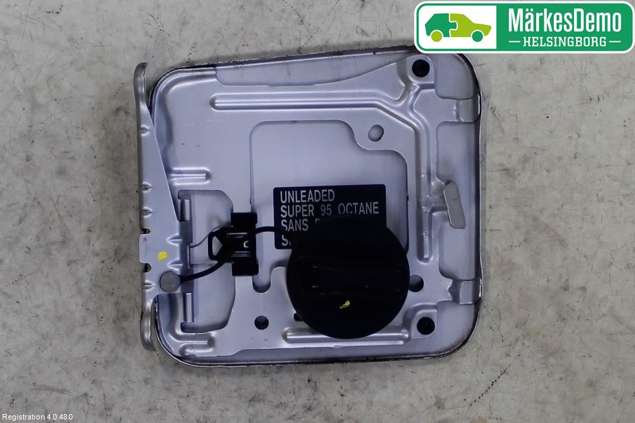 Nissan PULSAR Tanklucka