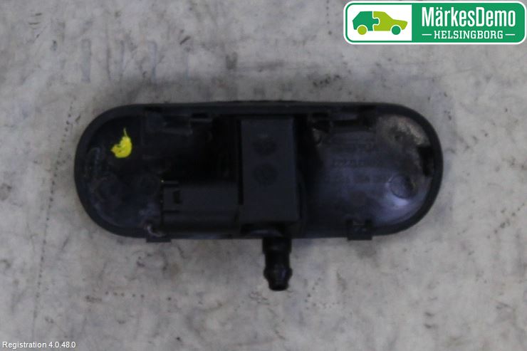 Volkswagen VW AMAROK 2H 10-22 Spolarmunstycke Rutor