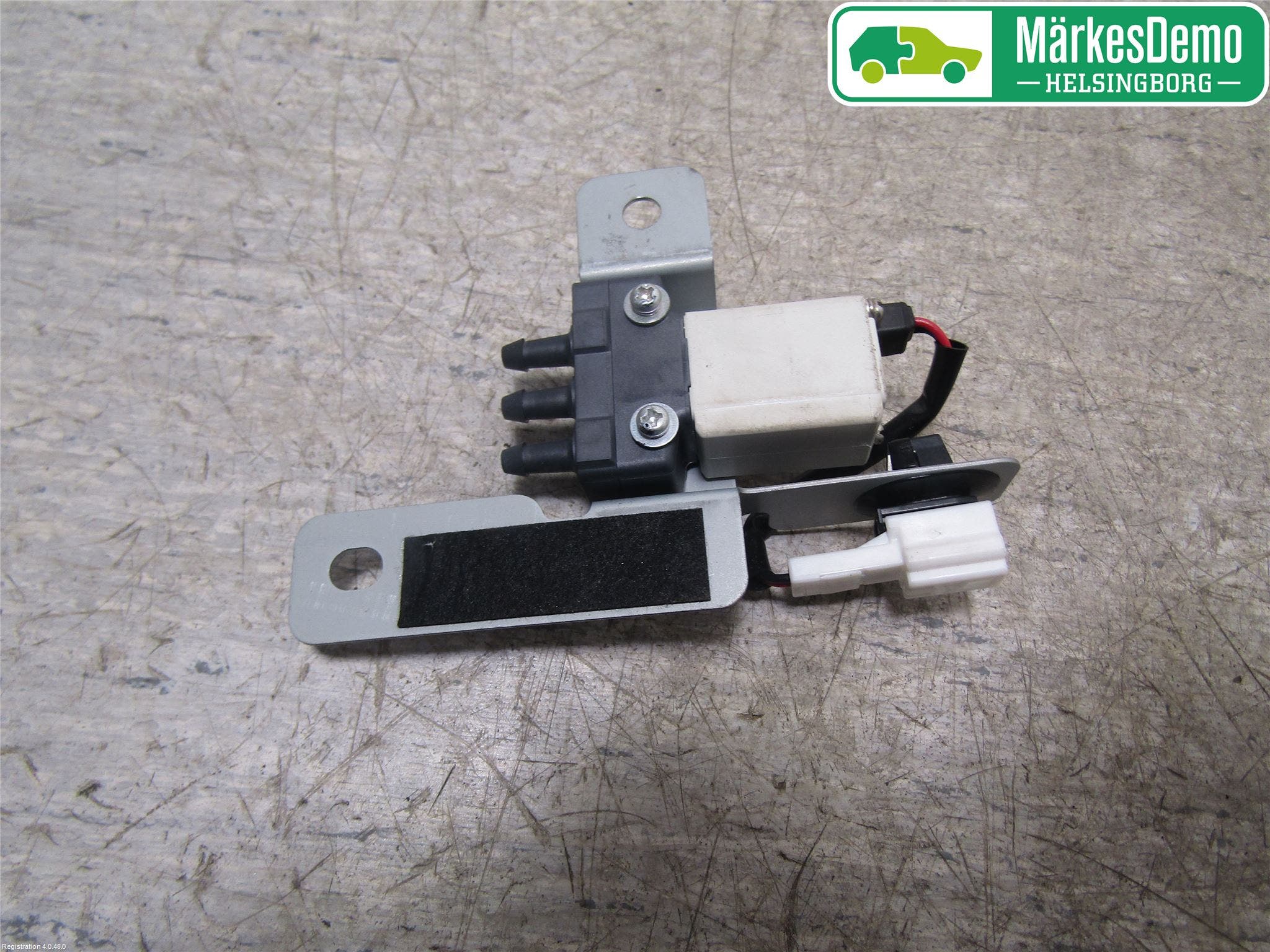 Nissan QASHQAI 14-17 Vakuumventil