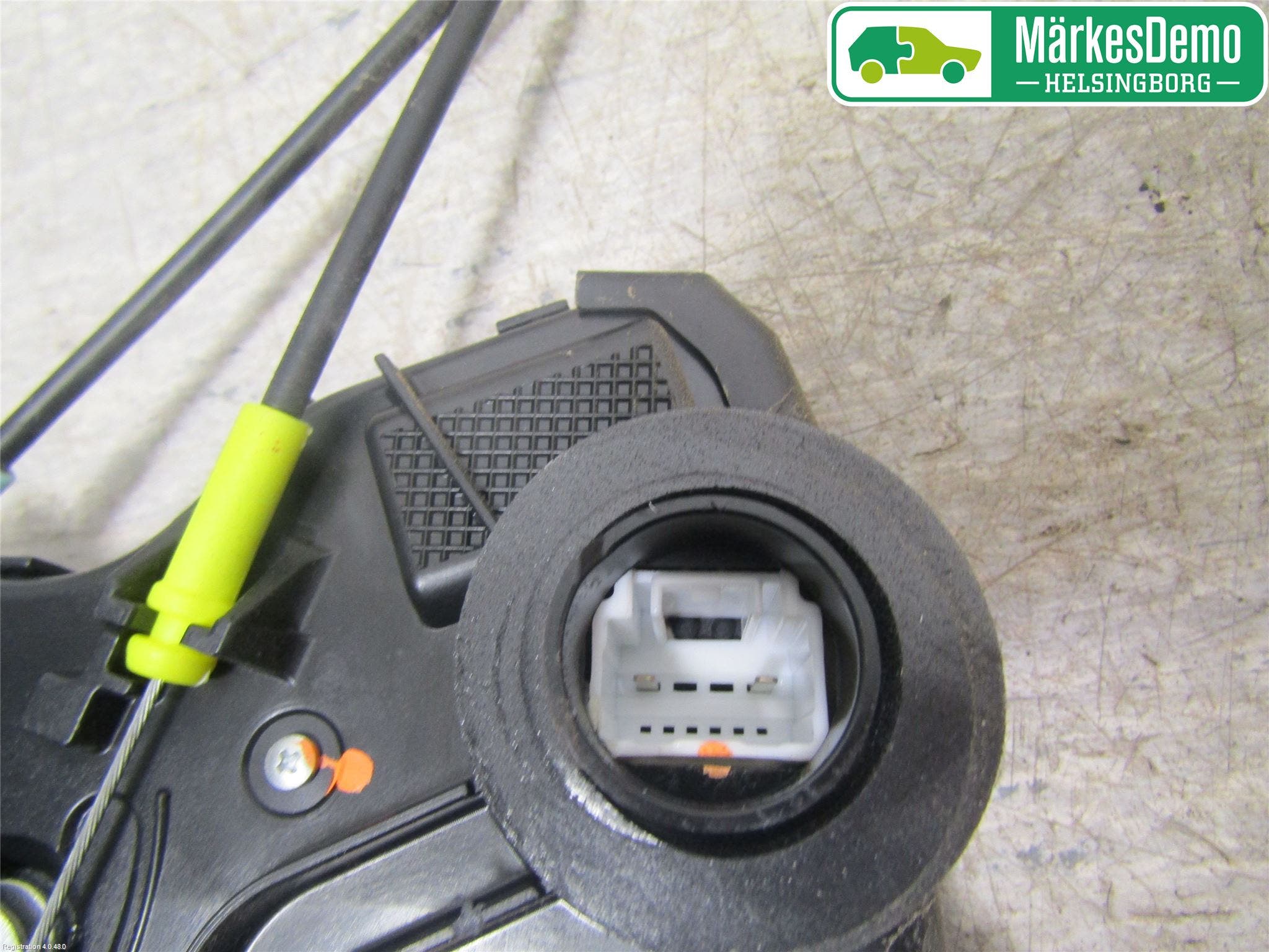 Toyota HILUX 05-16 Låskista-Dörrlås